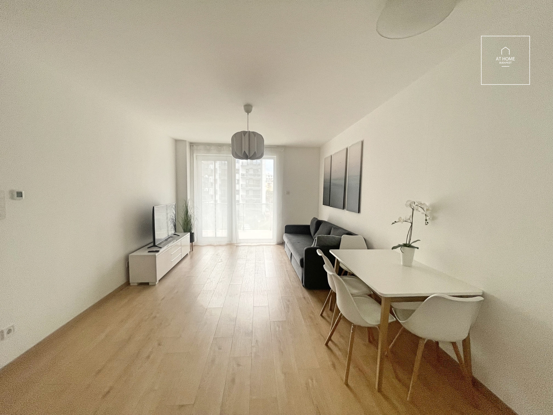 NEW, FULLY FURNISHED APARTMENT WITH BALCONY – DISTRICT 13