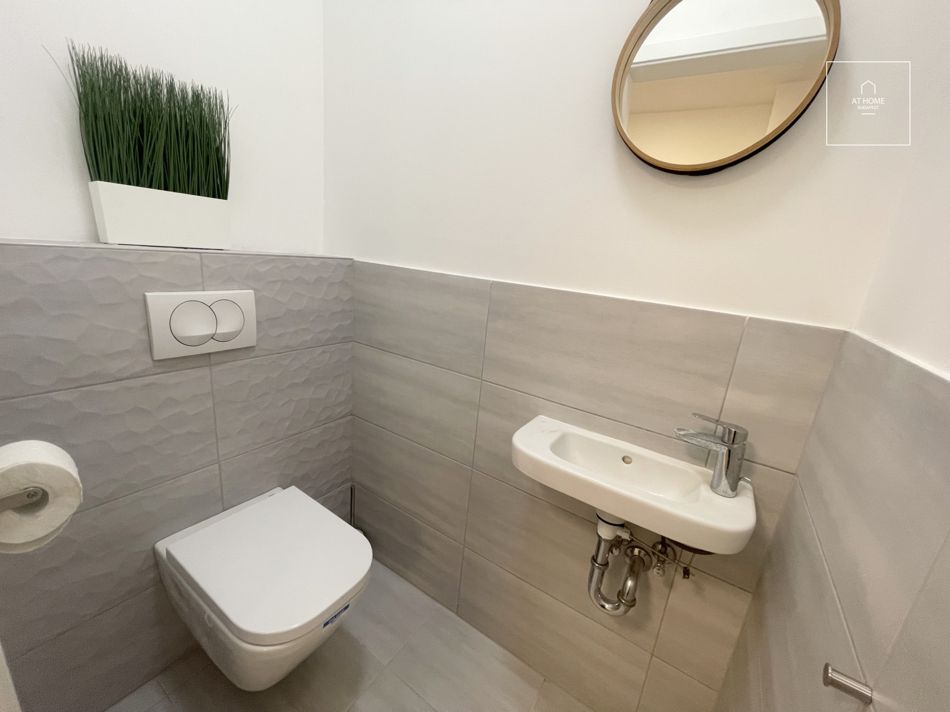 NEW, FULLY FURNISHED APARTMENT WITH BALCONY – DISTRICT 13