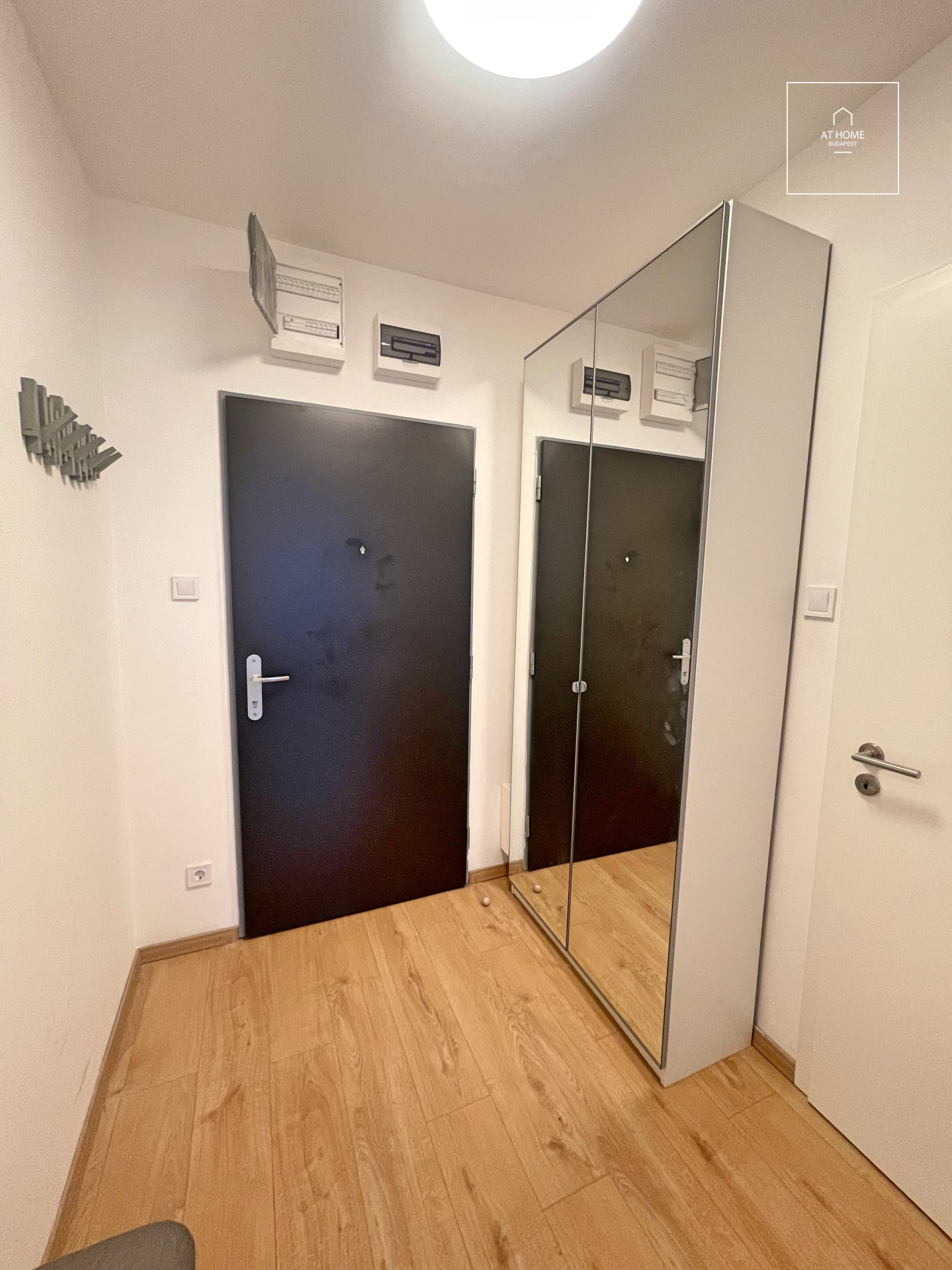 NEW, FULLY FURNISHED APARTMENT WITH BALCONY – DISTRICT 13