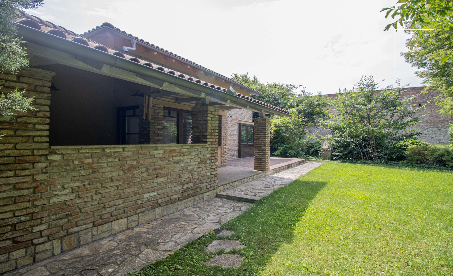 Charming detached house for rent Budapest III. district, Csillaghegy