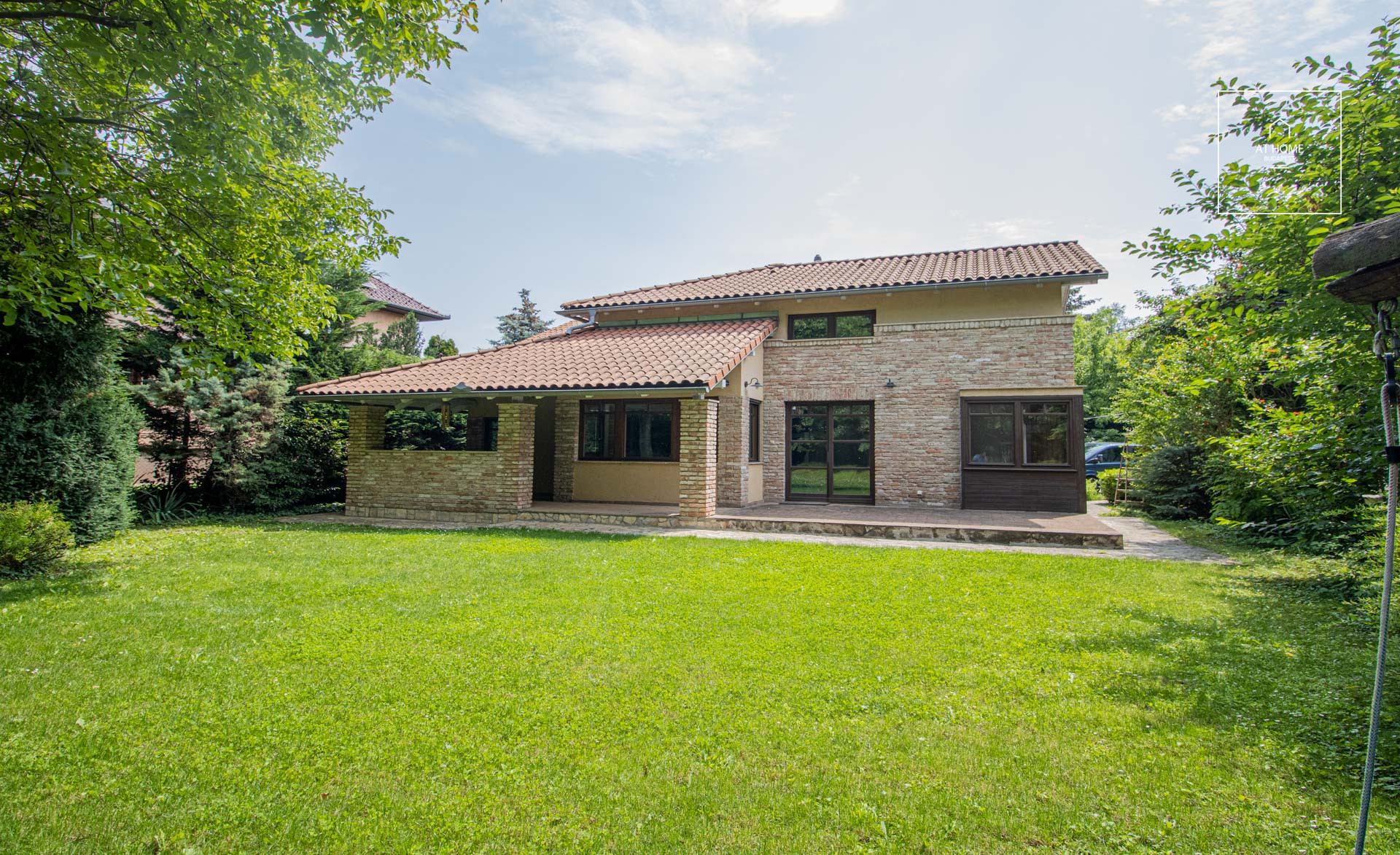 Charming detached house for rent Budapest III. district, Csillaghegy