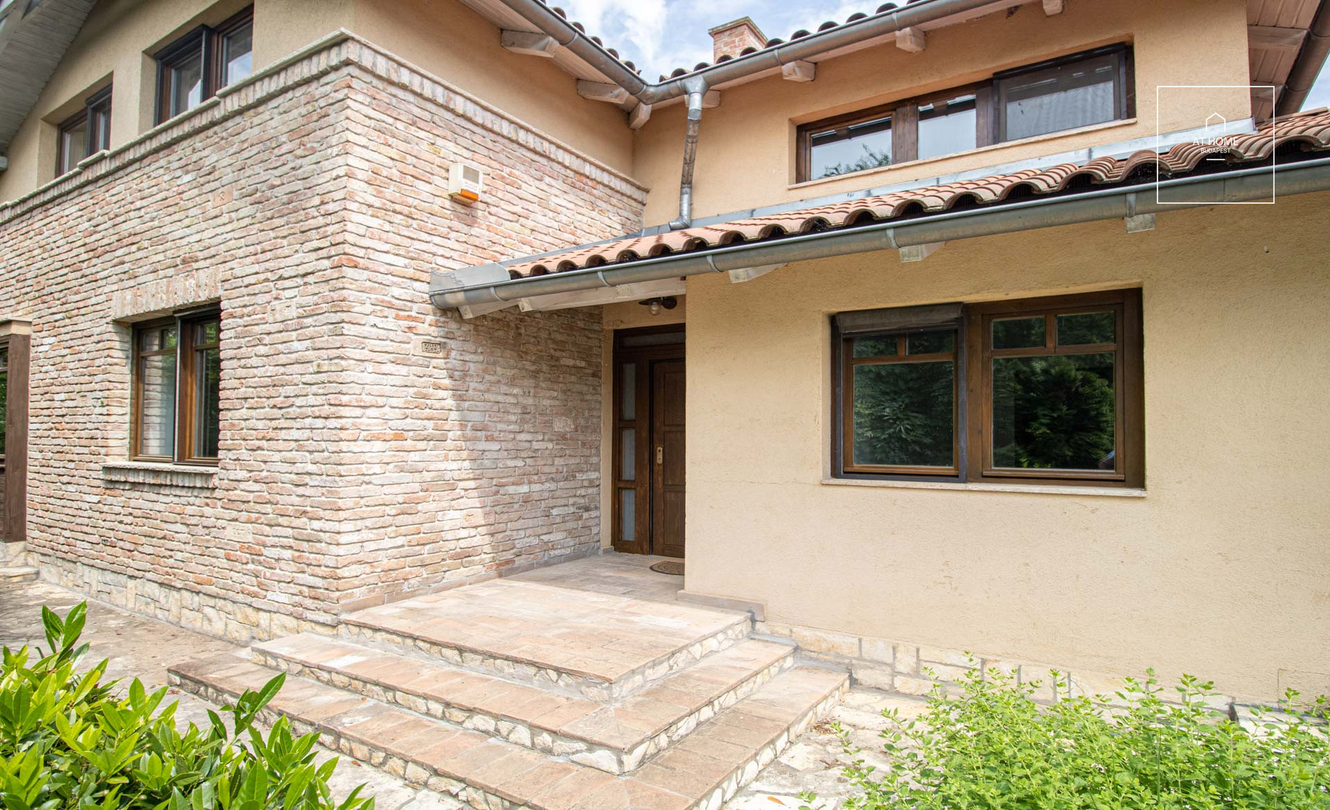 Charming detached house for rent Budapest III. district, Csillaghegy