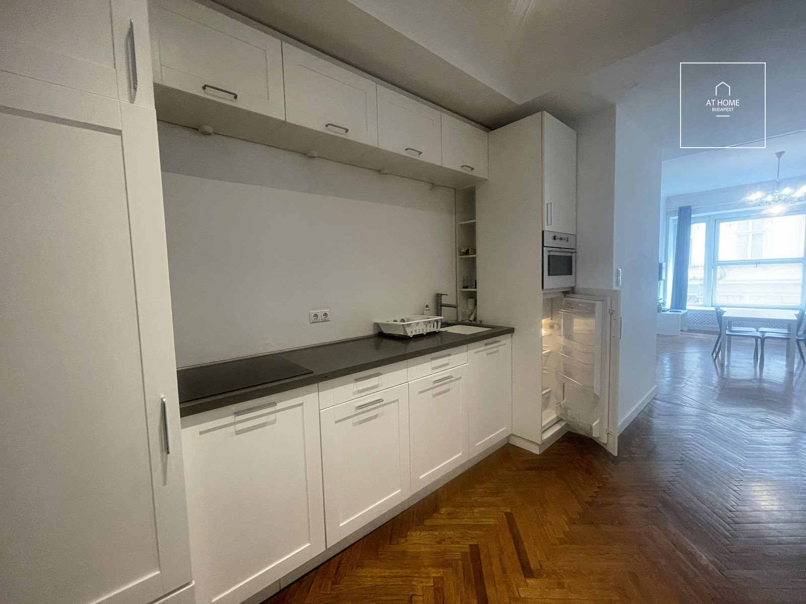 Tasteful Downtown Apartment for Rent in District V