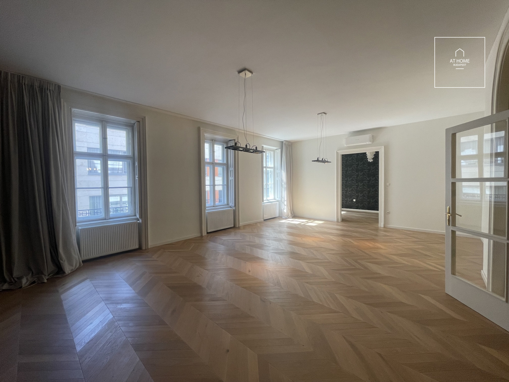 Renovated, two-bedroom apartment for rent in the 6th district, Terézváros.