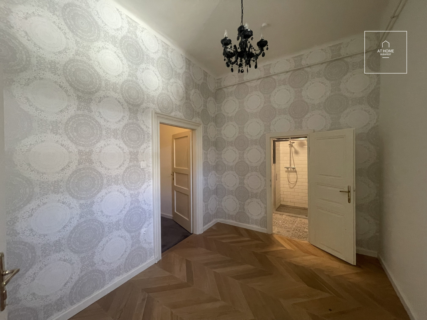 Renovated, two-bedroom apartment for rent in the 6th district, Terézváros.