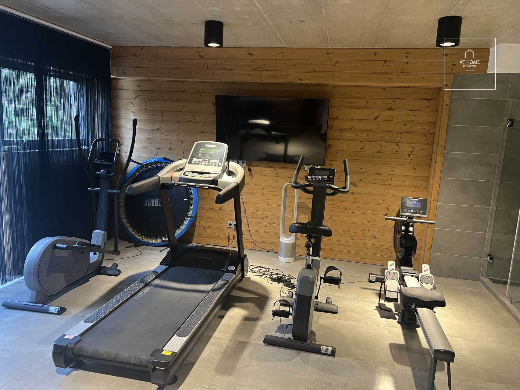 Új építésű, három hálószobás lakás kiadó Budapest XII. kerület, Svábhegy