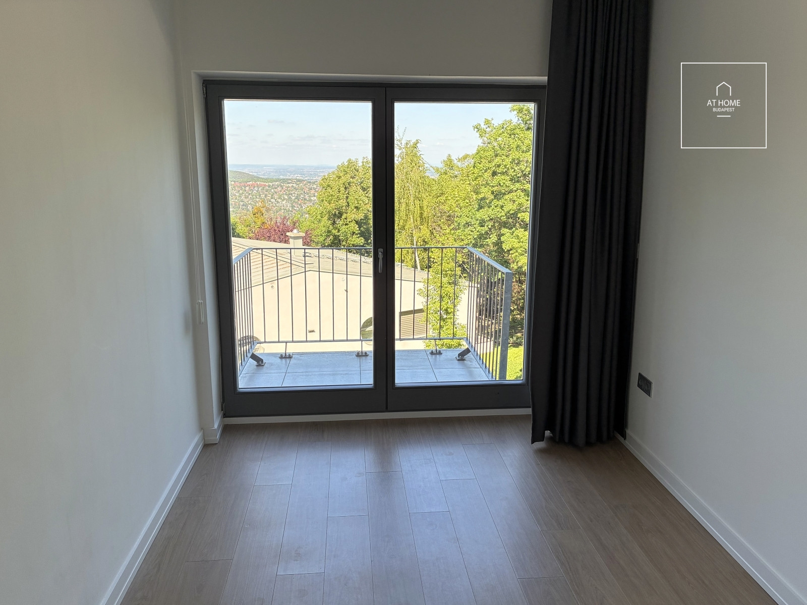 Newly built, three-bedroom apartment available for rent in District XII of Budapest, Svábhegy