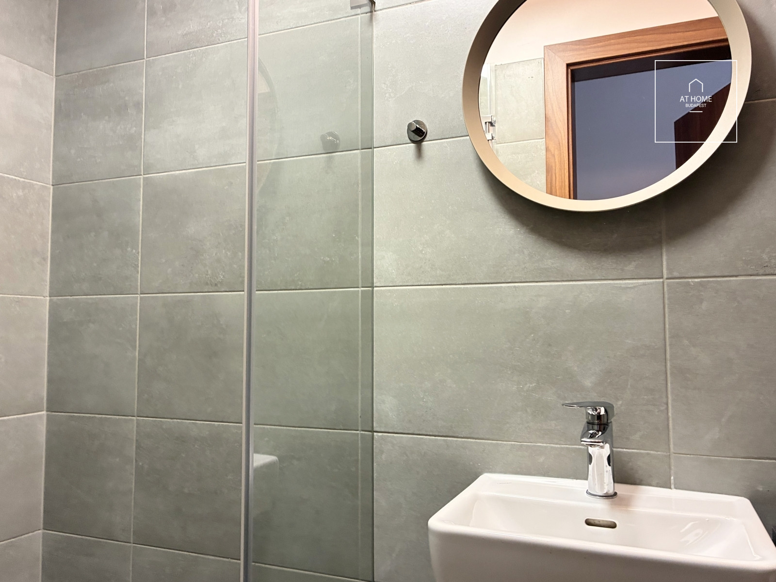 Newly built, three-bedroom apartment available for rent in District XII of Budapest, Svábhegy