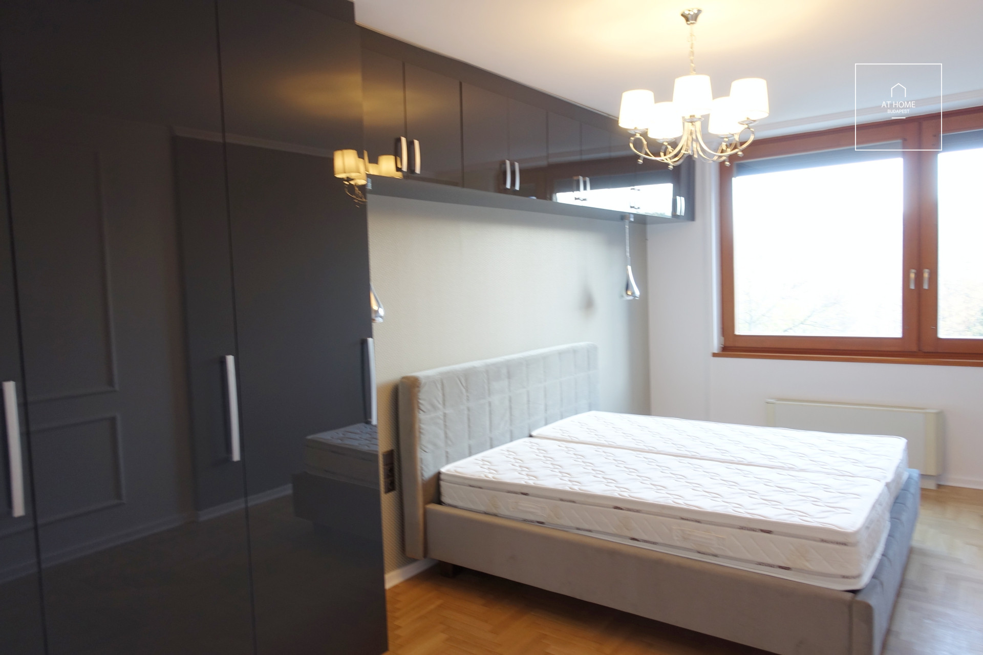 Duplex apartment in a residential complex with 4 bedrooms and a terrace in District II of Budapest