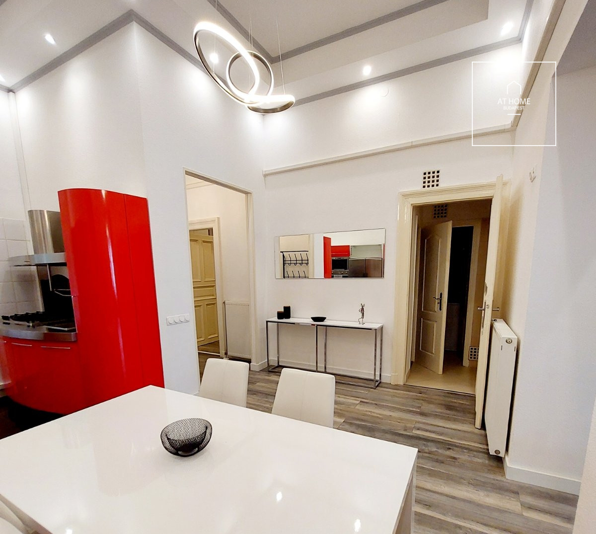 Refurbished 2-bedroom apartment in Budapest\'s 13th district, Újlipótváros