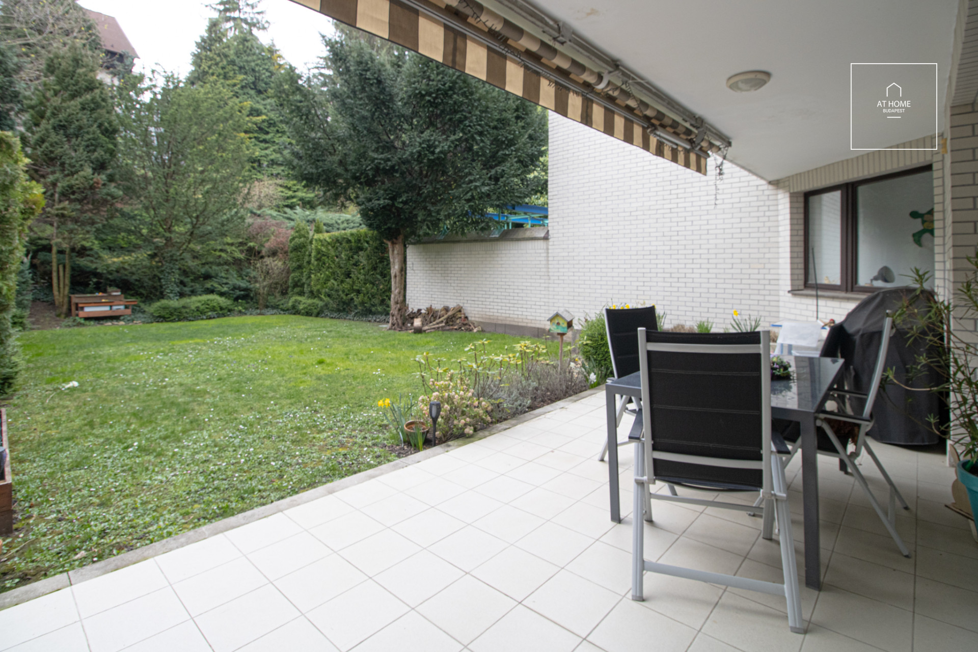 Lenyűgöző sorház kiadó Budapest XII. kerület, Kútvölgy