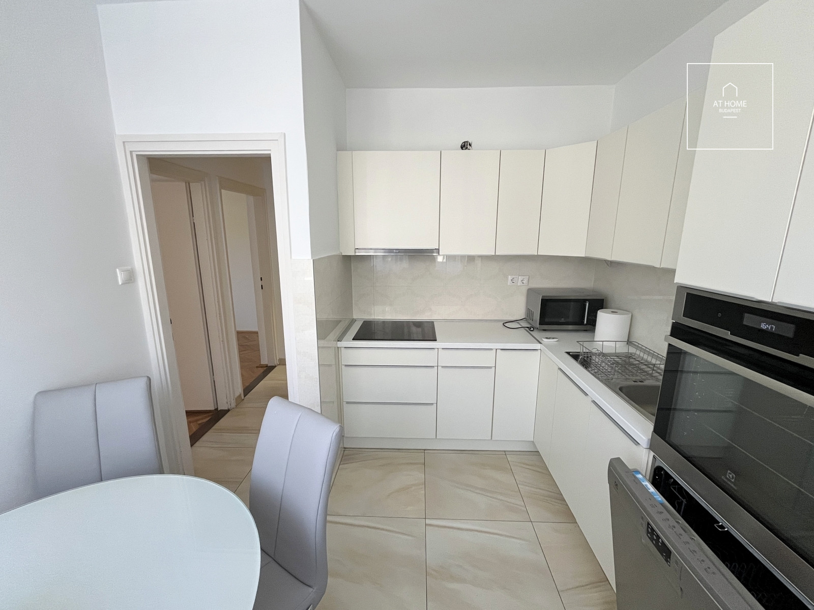 Renovated 3-bedroom apartment with panormic view in Budapest’s 12th district, Farkasvölgy