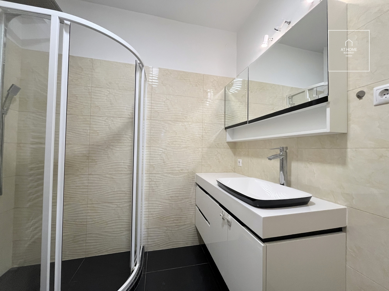 Renovated 3-bedroom apartment with panormic view in Budapest’s 12th district, Farkasvölgy