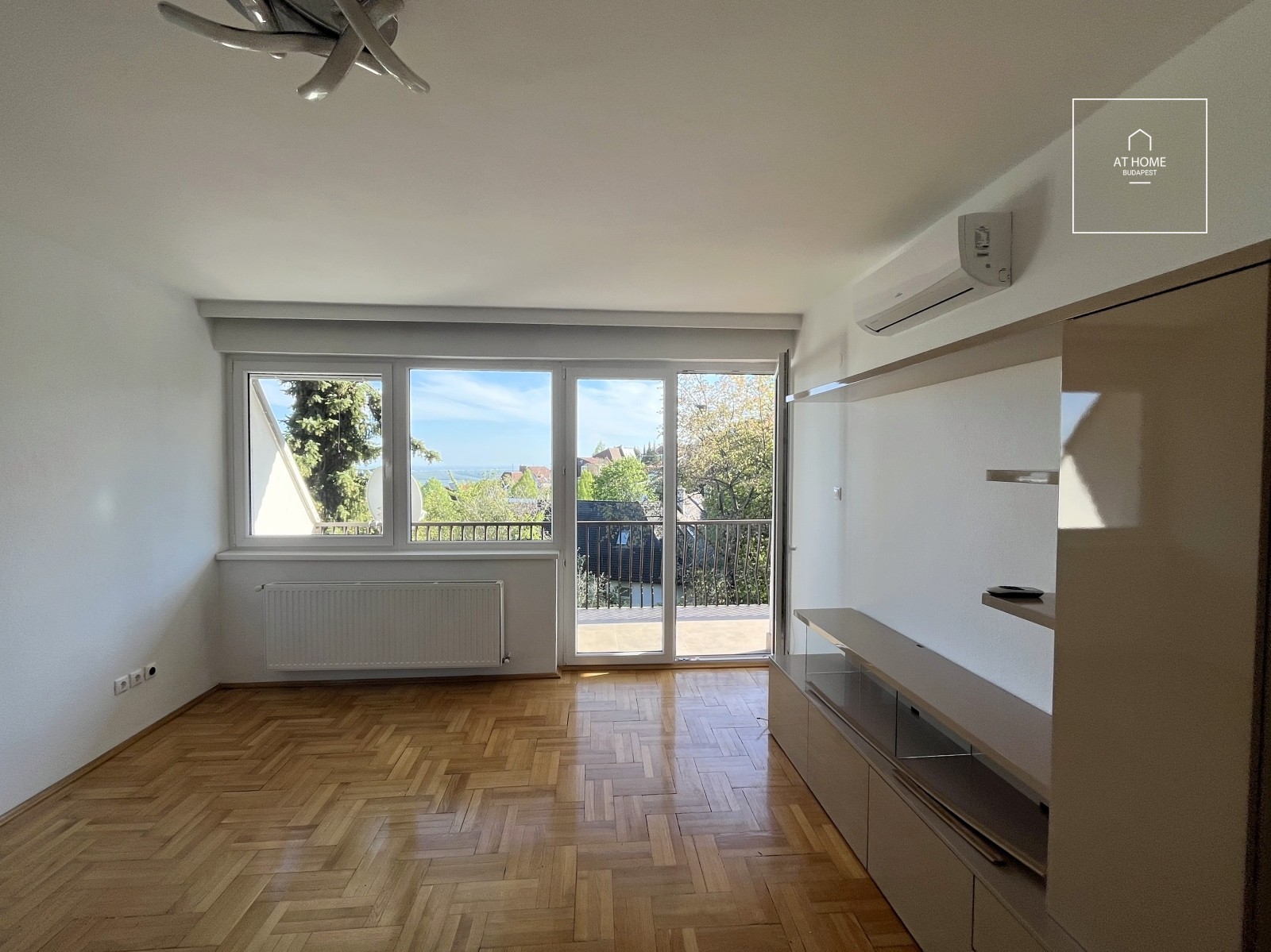 Renovated 3-bedroom apartment with panormic view in Budapest’s 12th district, Farkasvölgy