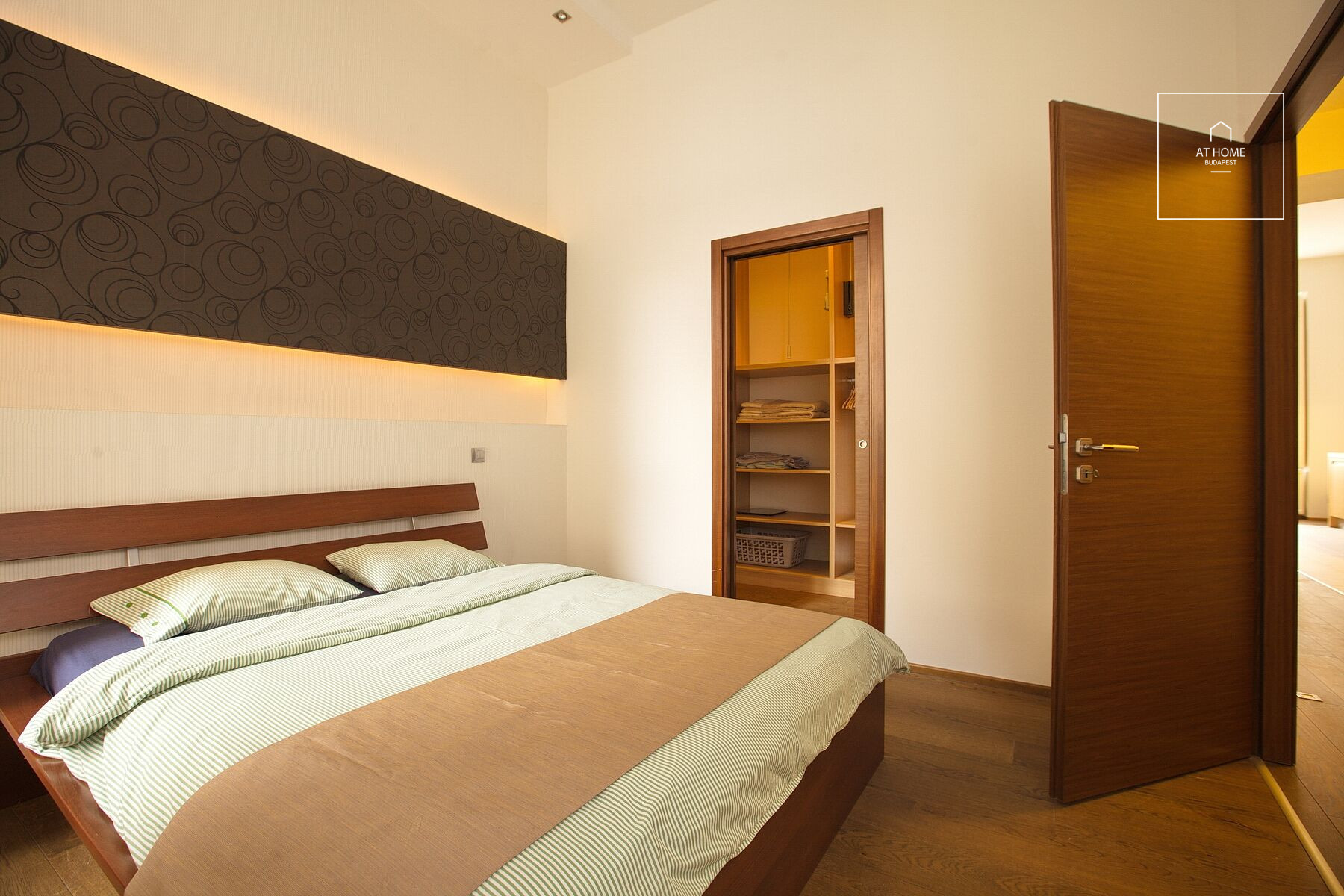 Stunning apartment for rent Budapest VI. district, Terézváros