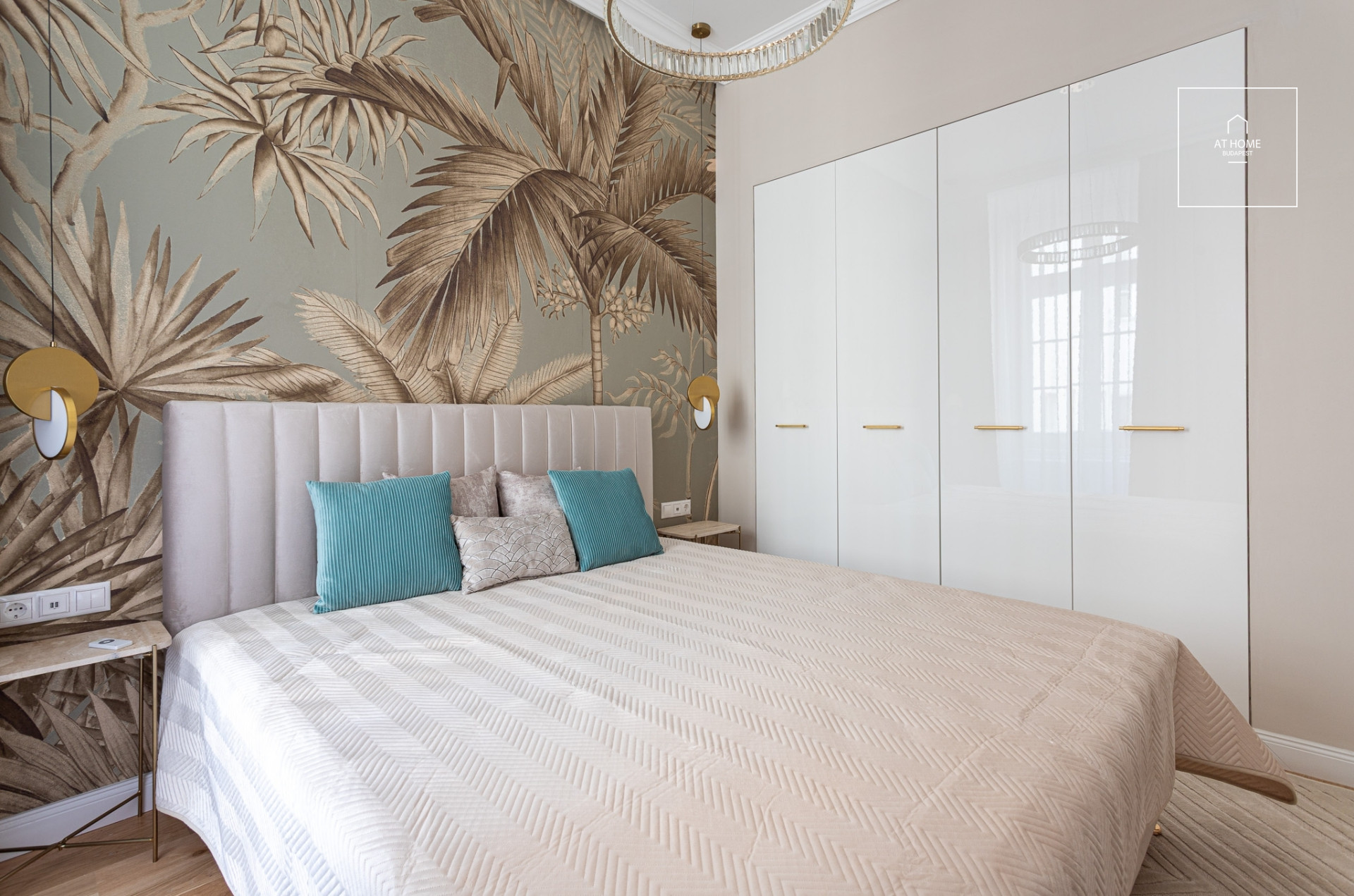 Elegant  1-Bedroom Residence for Rent in the Heart of District V