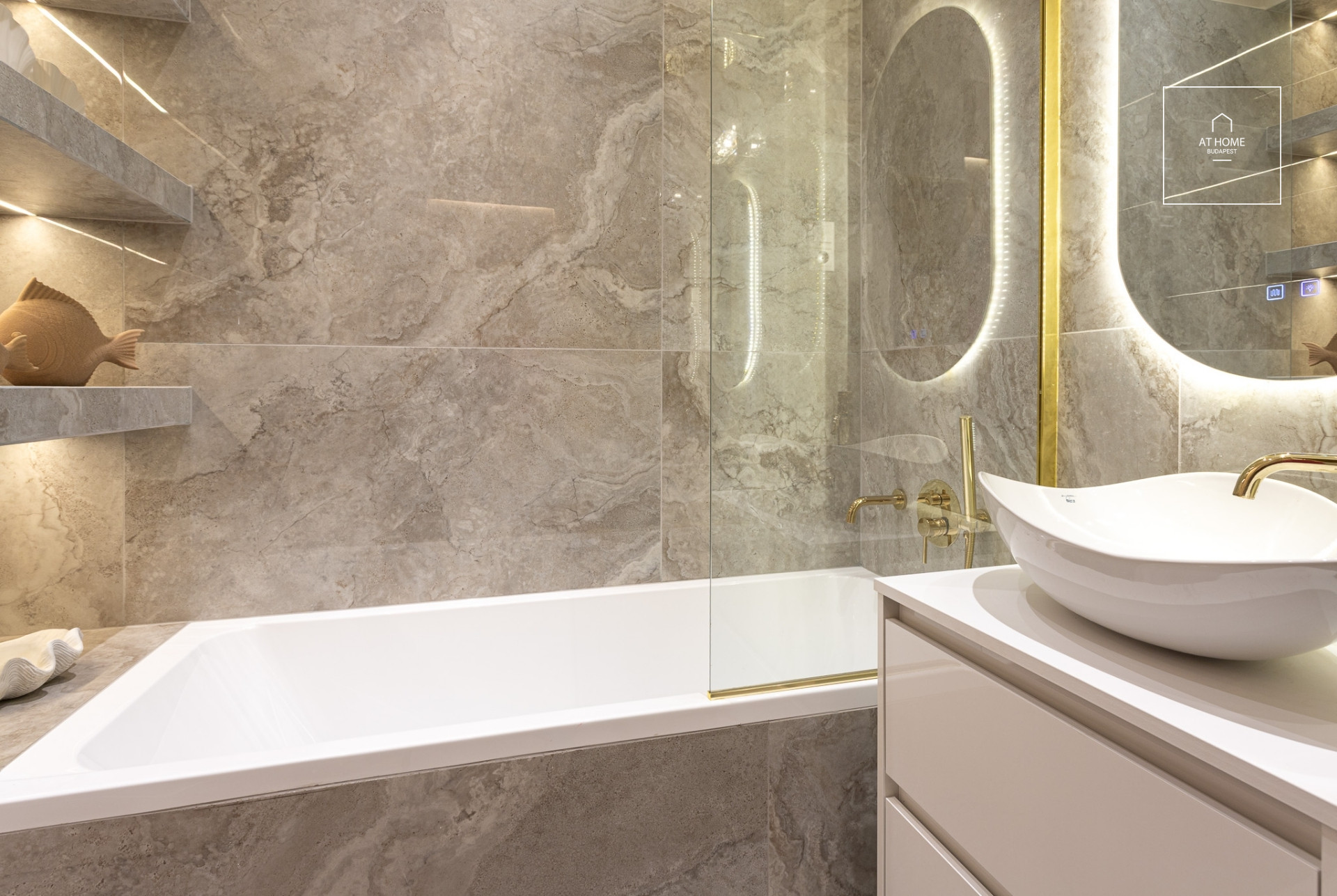 Elegant  1-Bedroom Residence for Rent in the Heart of District V