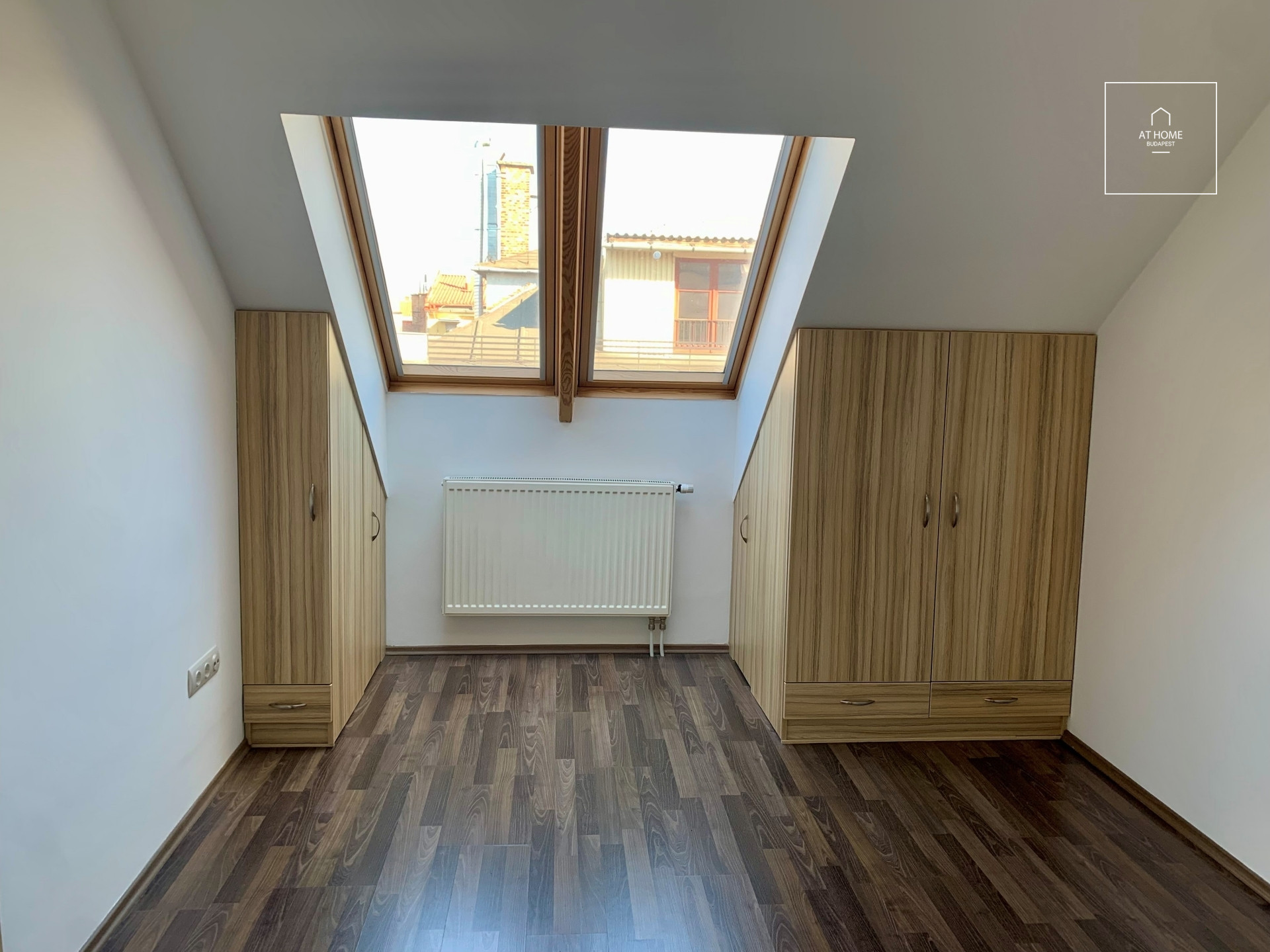 Refurbished apartment with terrace for rent in the 13th district of Budapest