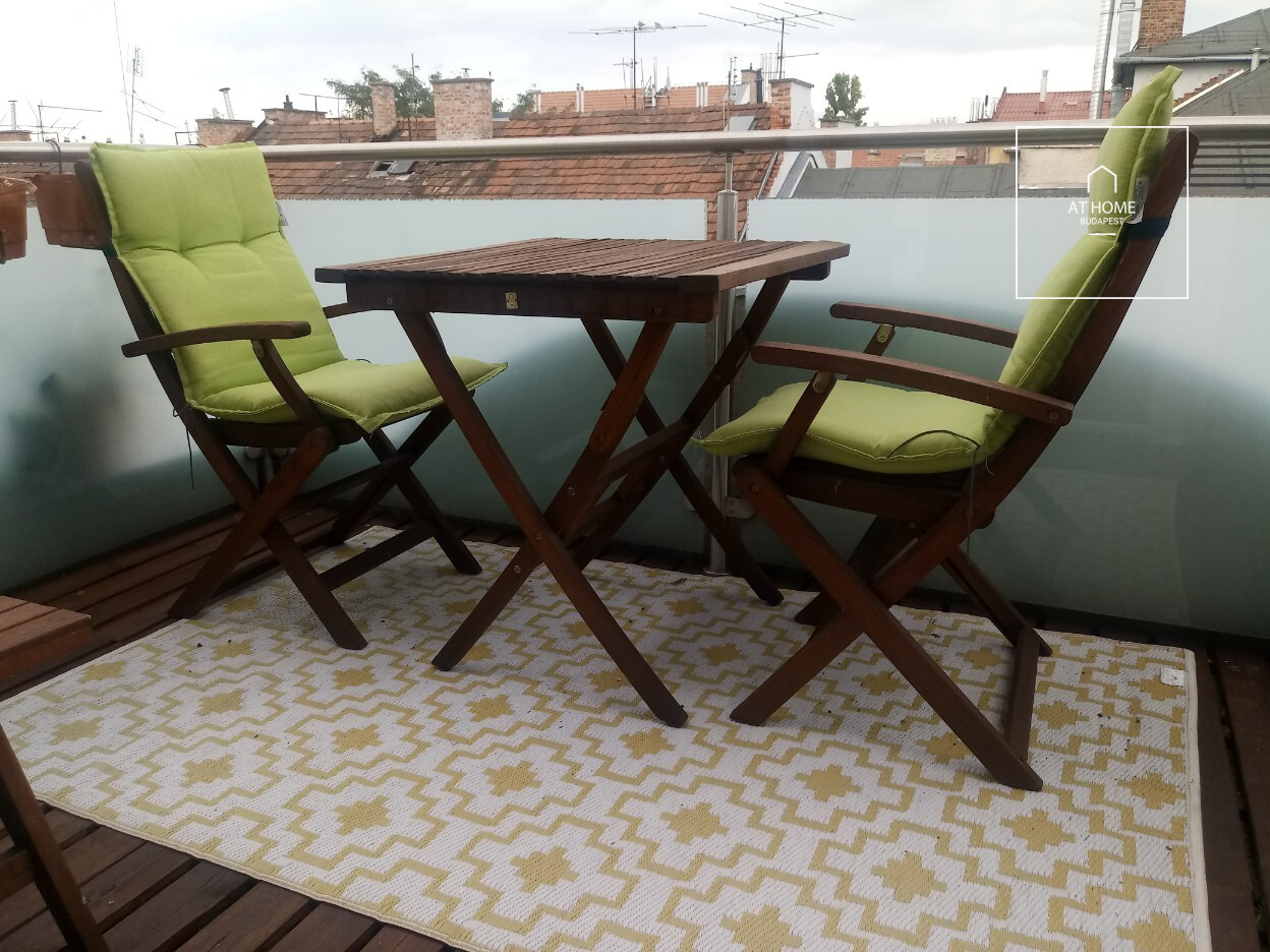 Refurbished apartment with terrace for rent in the 13th district of Budapest