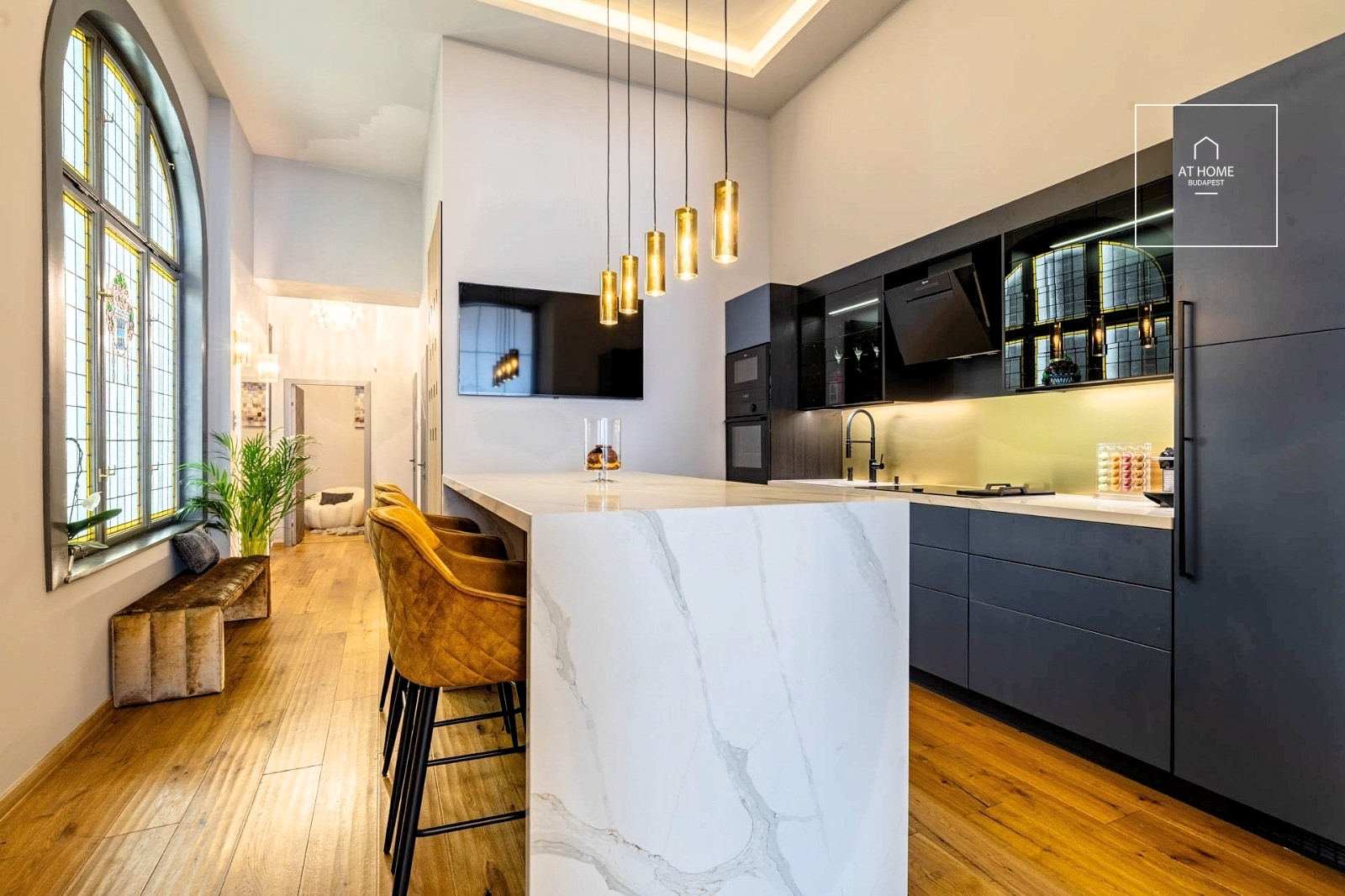 80 sqm luxury apartment in the city center, near Szabadság Square