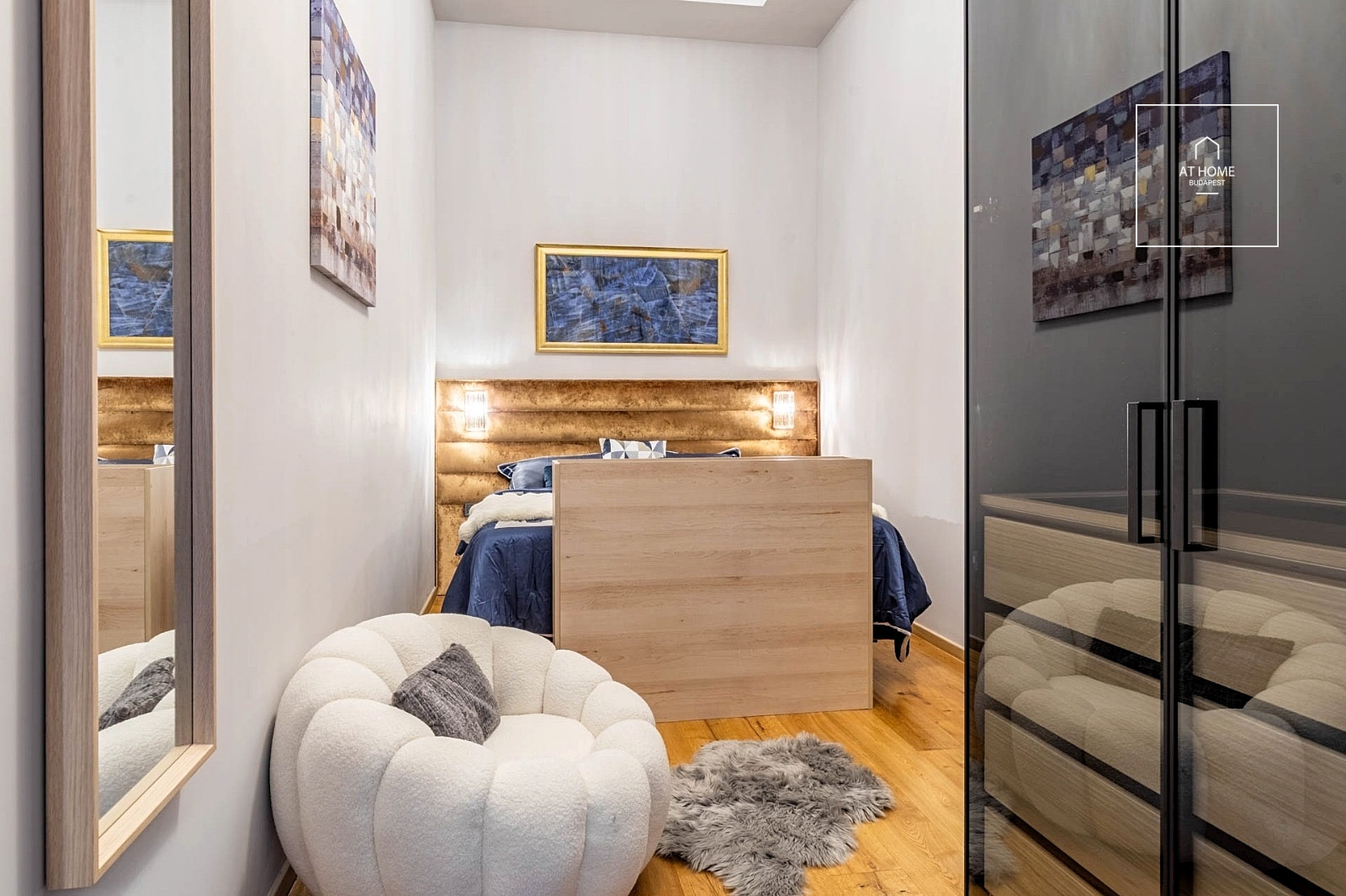 80 sqm luxury apartment in the city center, near Szabadság Square