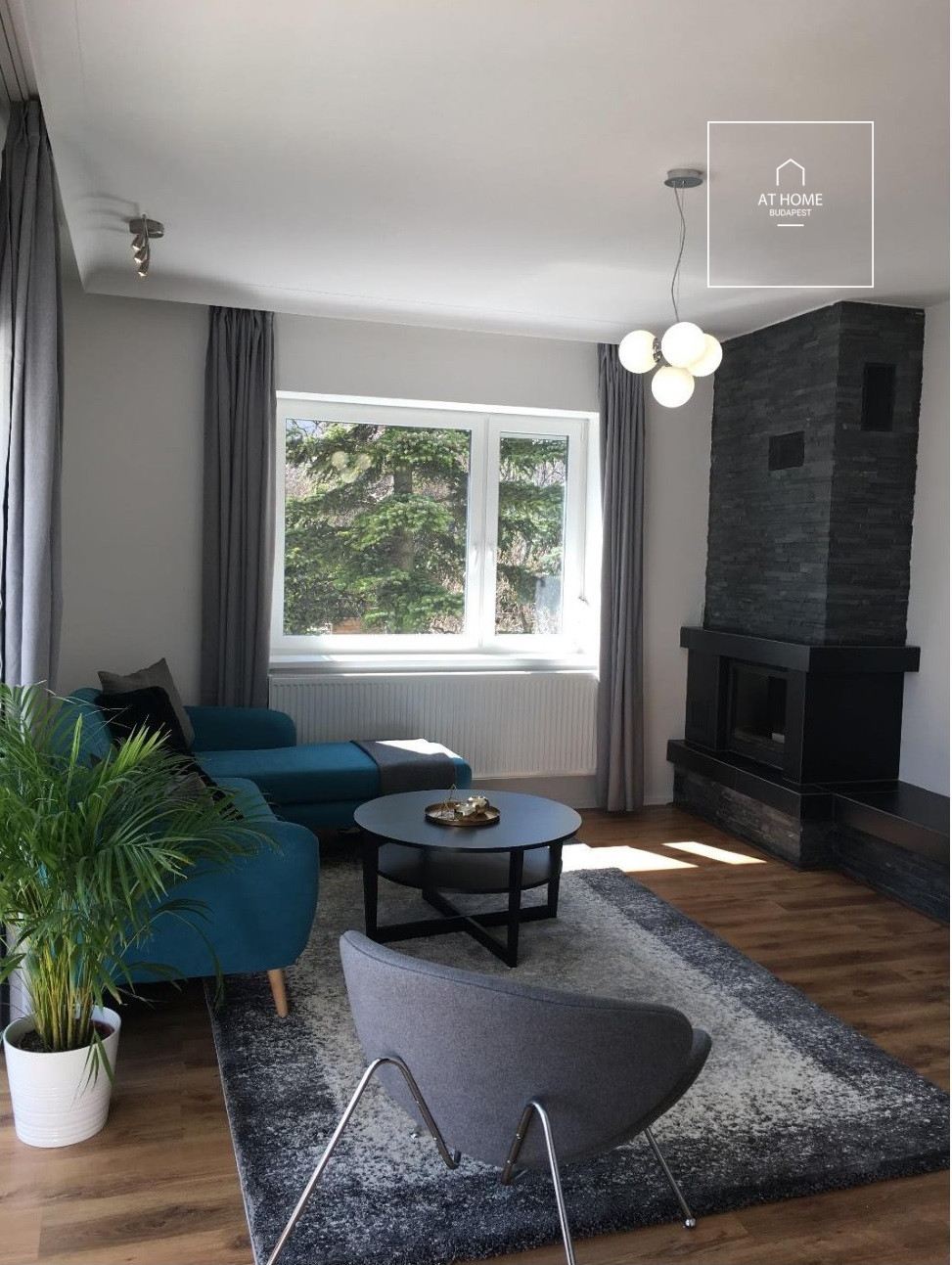 Refurbished apartment with huge terrace  for rent Budapest II. district, Zöldmál