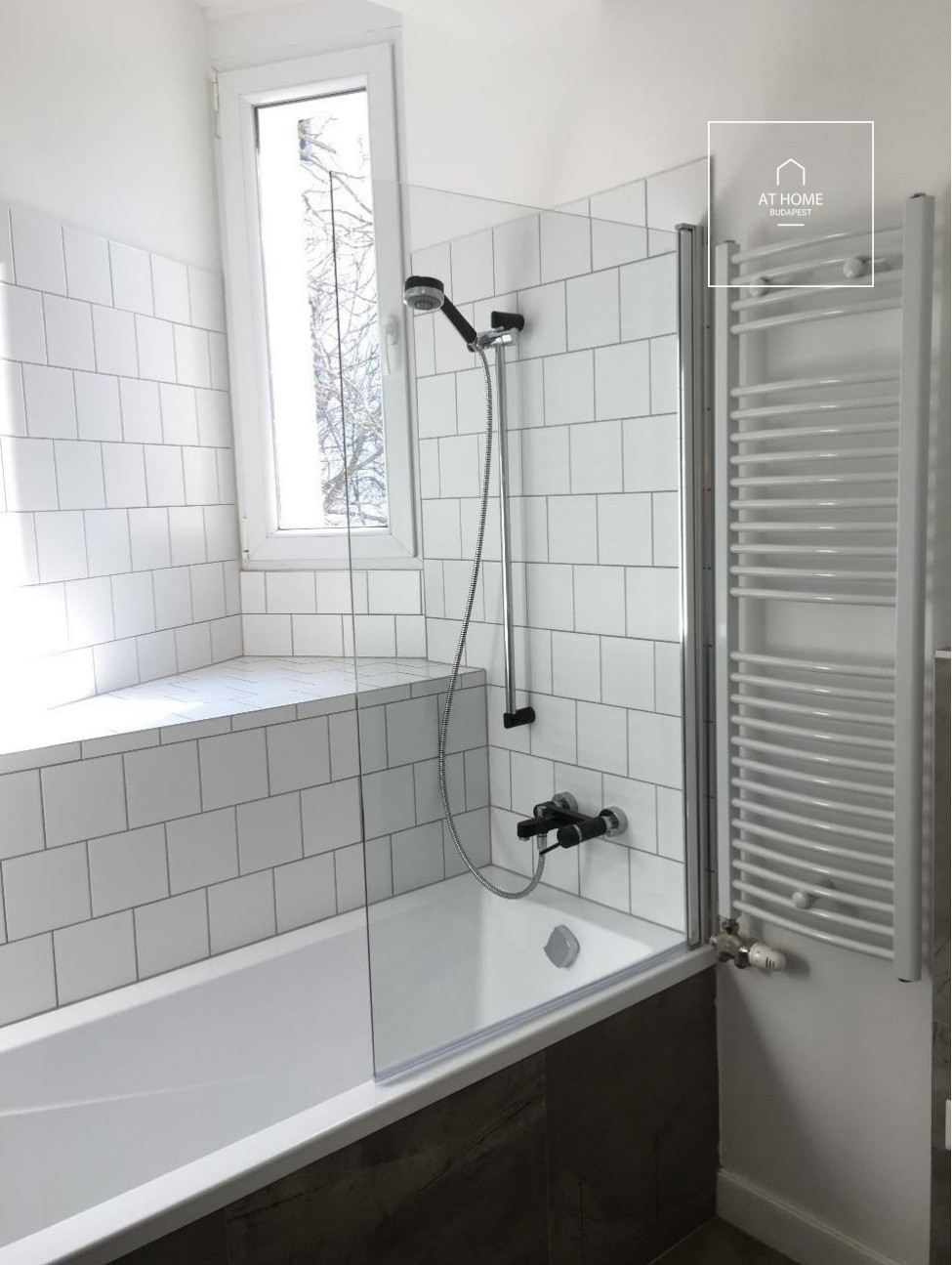 Refurbished apartment with huge terrace  for rent Budapest II. district, Zöldmál