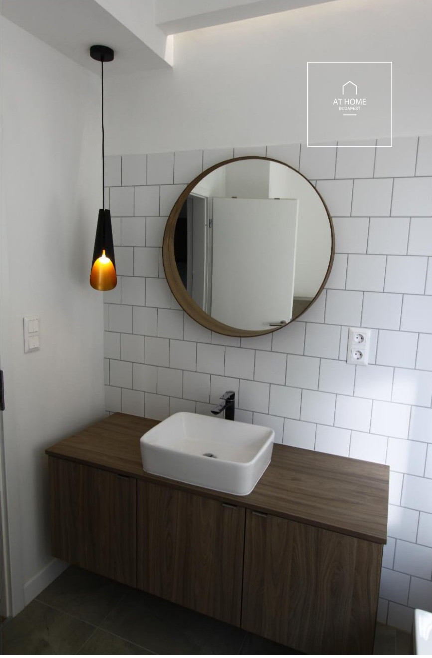 Refurbished apartment with huge terrace  for rent Budapest II. district, Zöldmál