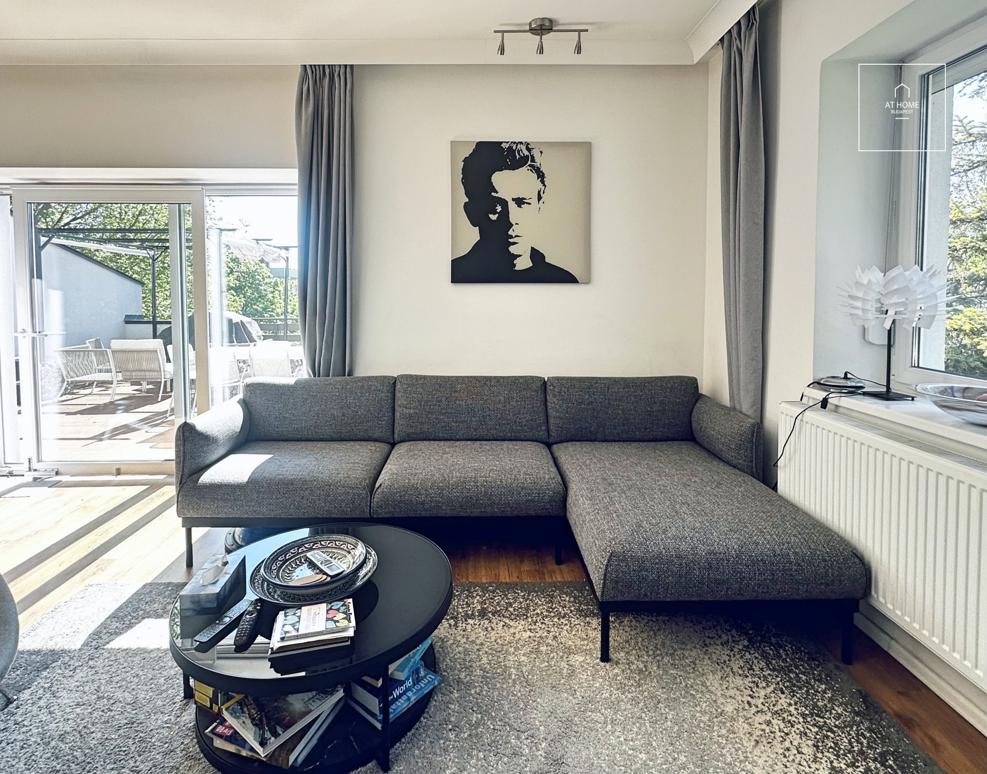 Refurbished apartment with huge terrace  for rent Budapest II. district, Zöldmál