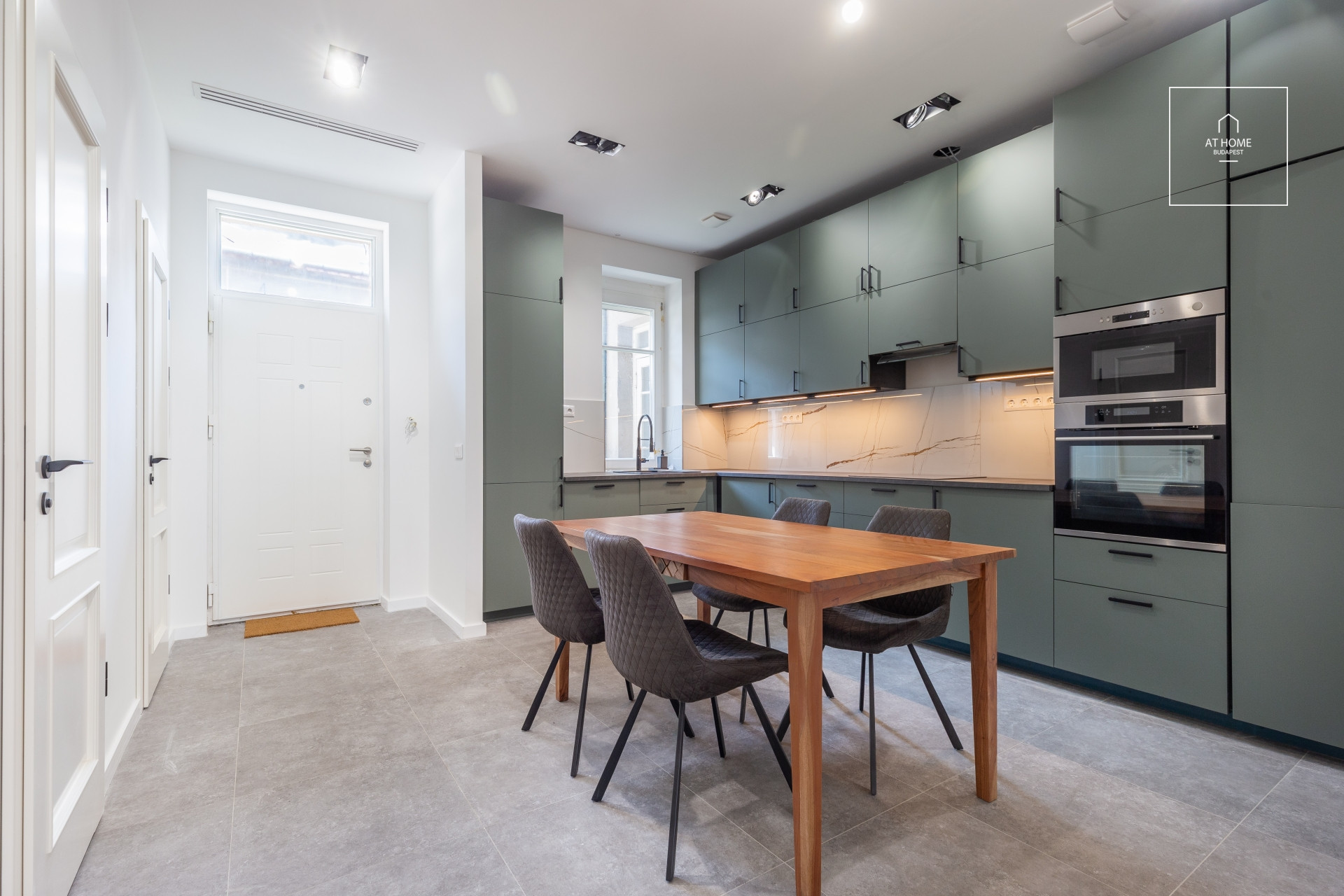 Two-bedroom premium apartment available for rent in the 1st district of Budapest, Krisztinaváros