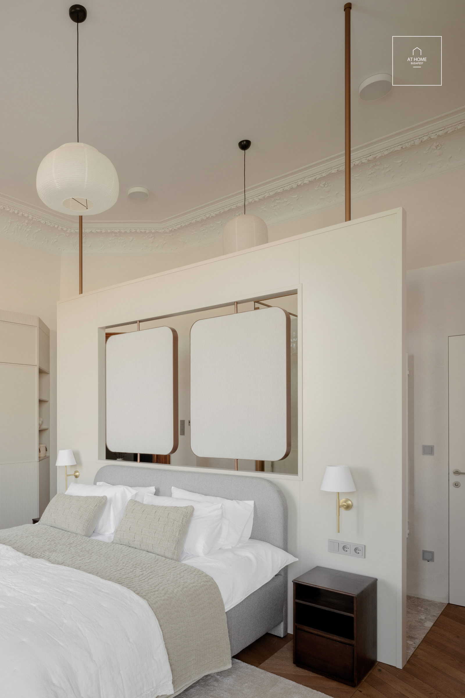 Refurbished 3-bedroom apartment with beautiful panoramic view on the Danube in Tabán, 1st district