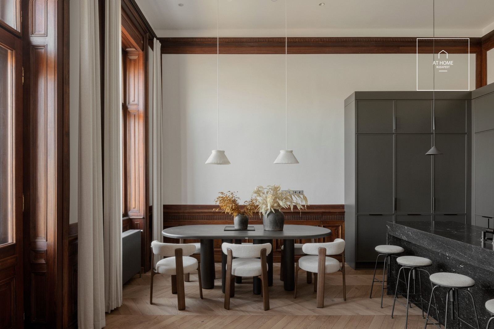 Refurbished 3-bedroom apartment with beautiful panoramic view on the Danube in Tabán, 1st district