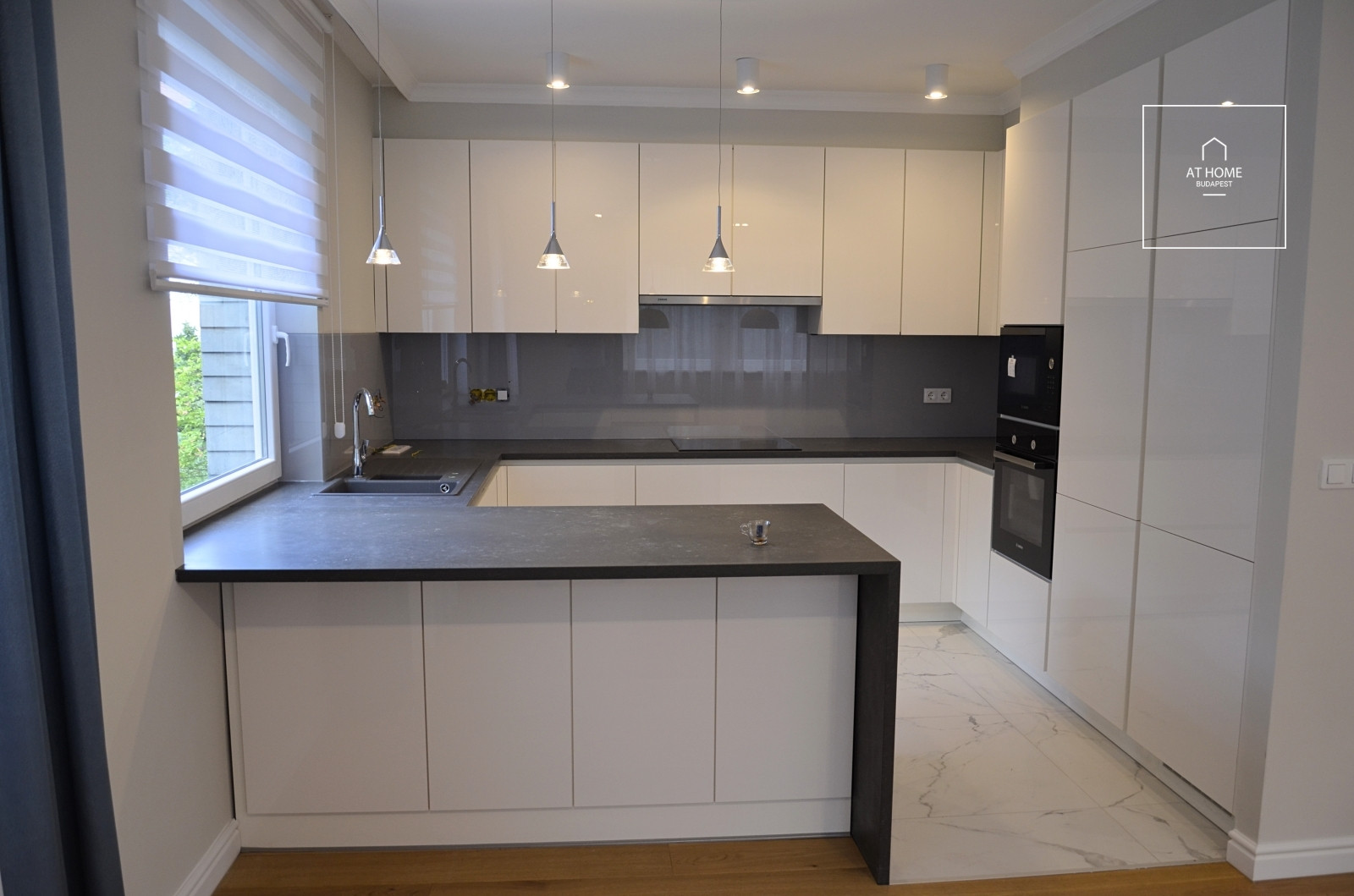 Beautiful semi- detached house for rent in Budapest II. district, Törökvész