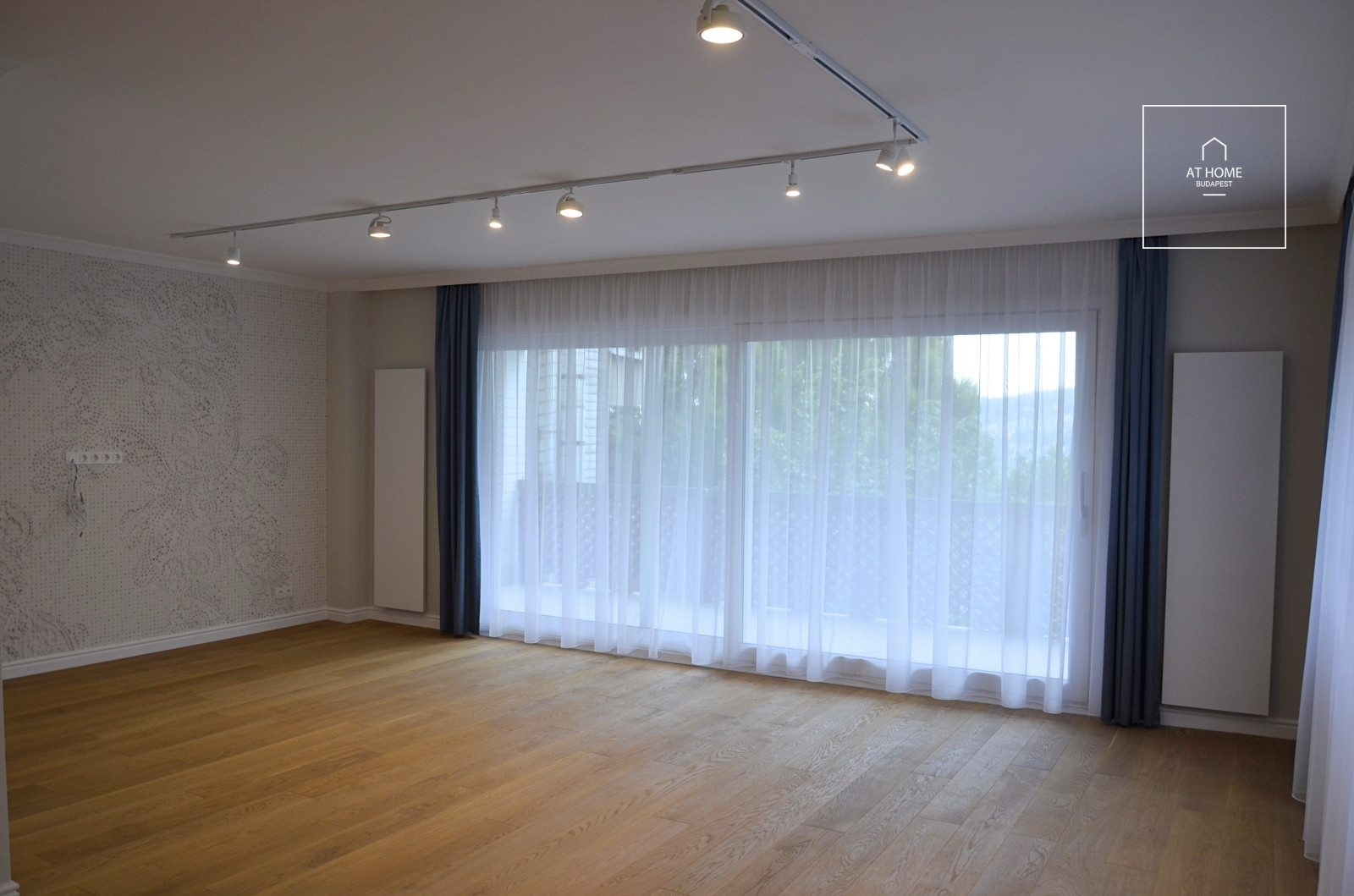 Beautiful semi- detached house for rent in Budapest II. district, Törökvész