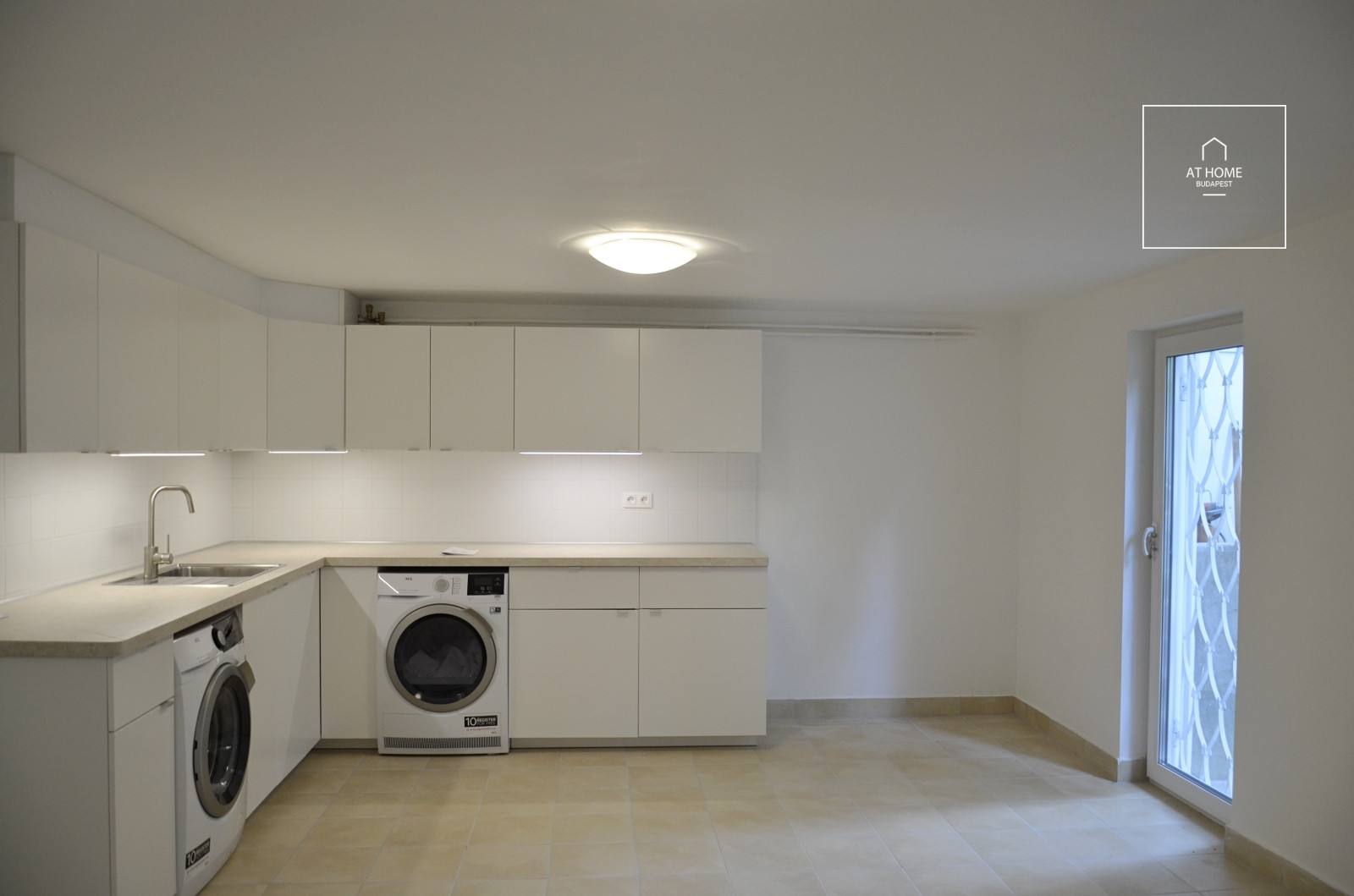 Beautiful semi- detached house for rent in Budapest II. district, Törökvész