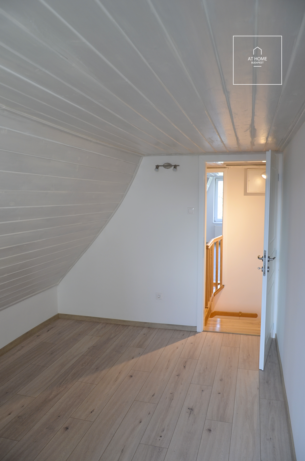 Beautiful semi- detached house for rent in Budapest II. district, Törökvész