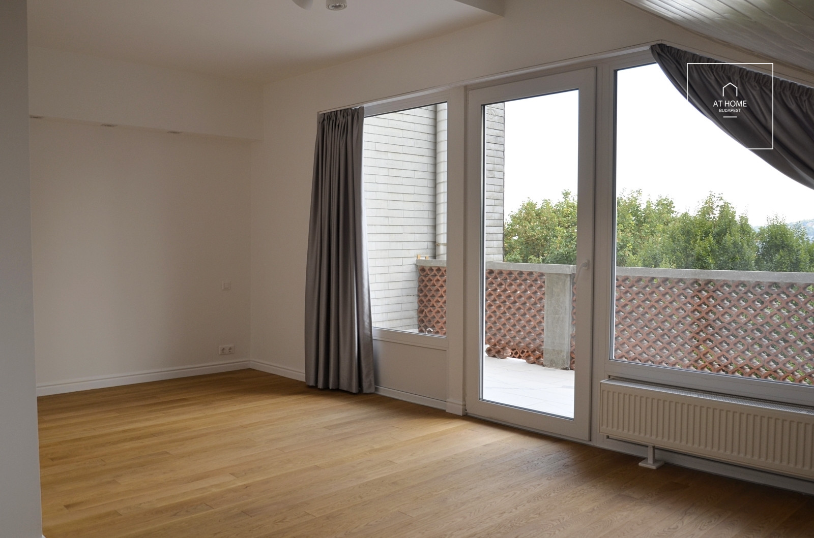 Beautiful semi- detached house for rent in Budapest II. district, Törökvész