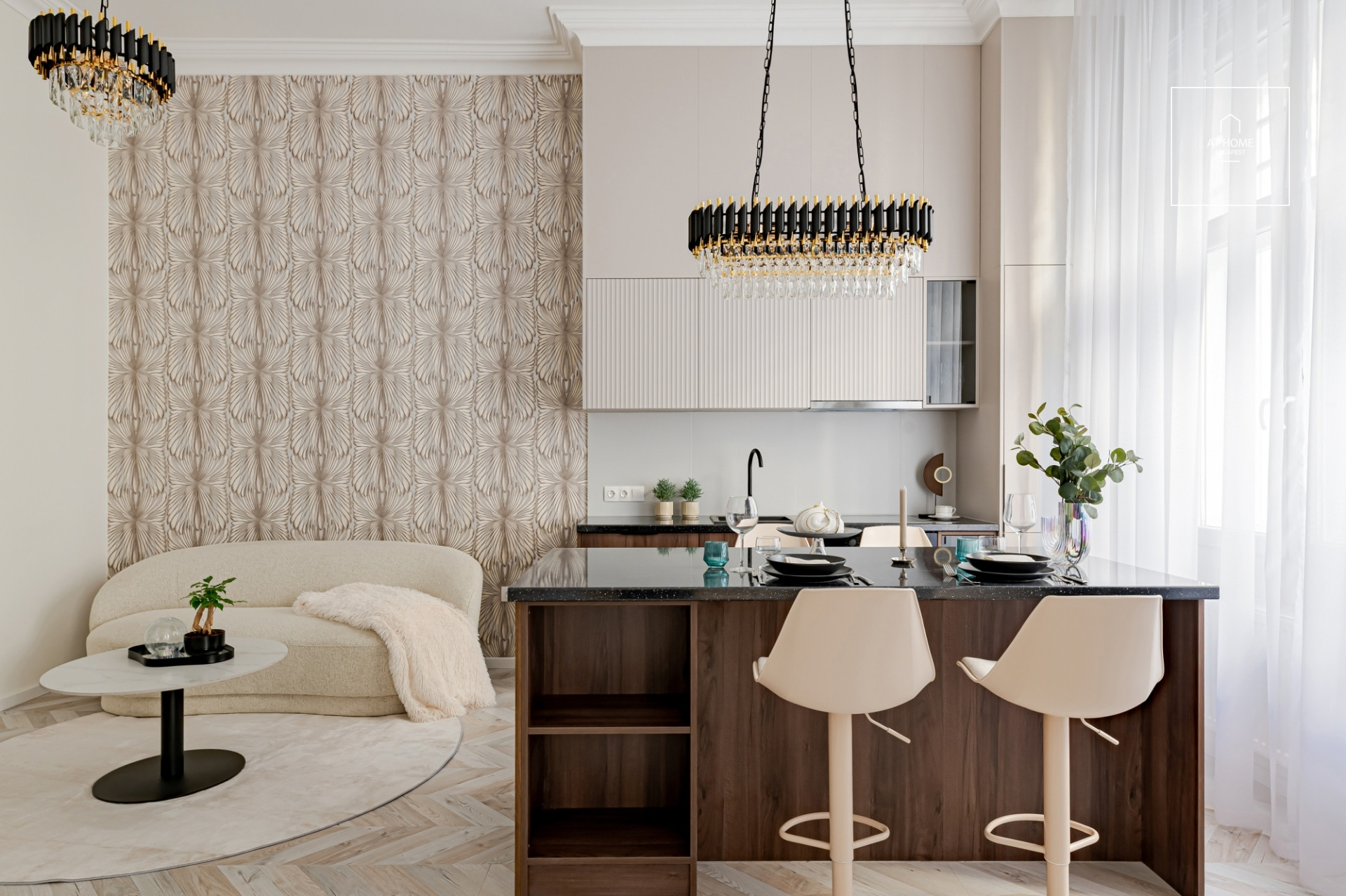 Beautiful, renovated 63 sqm apartment for sale in Újlipótváros, Budapest’s 13th district.