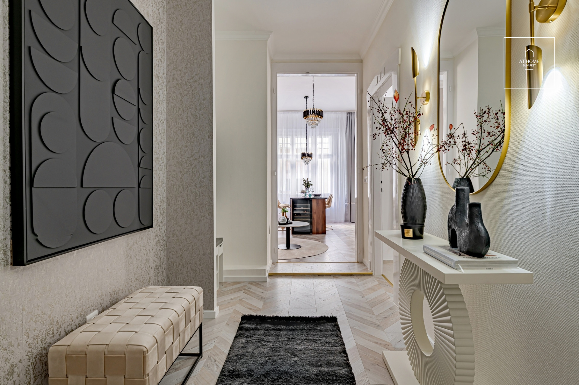 Beautiful, renovated 63 sqm apartment for sale in Újlipótváros, Budapest’s 13th district.