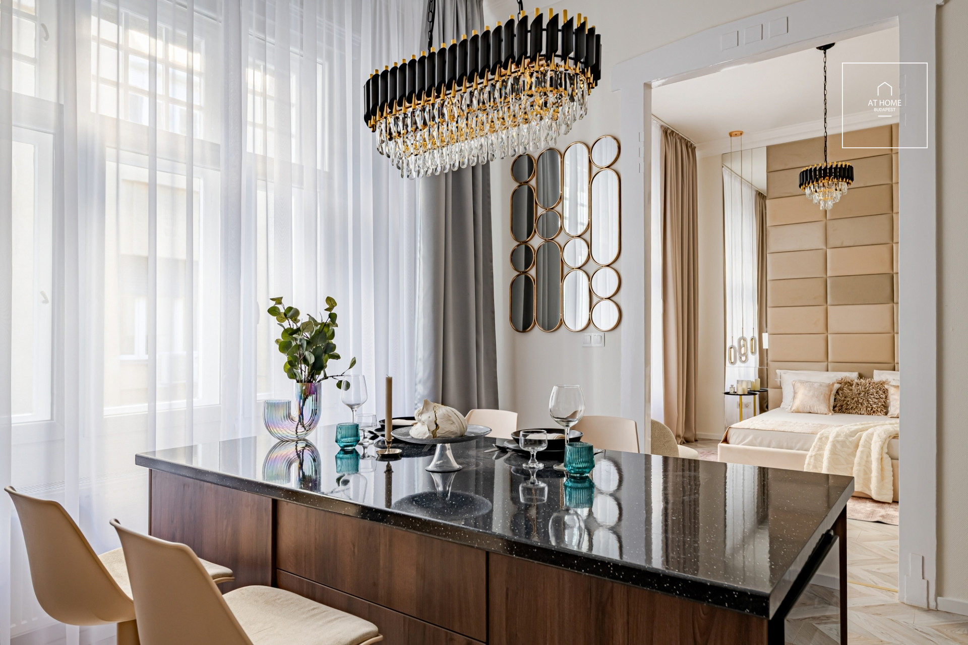 Beautiful, renovated 63 sqm apartment for sale in Újlipótváros, Budapest’s 13th district.