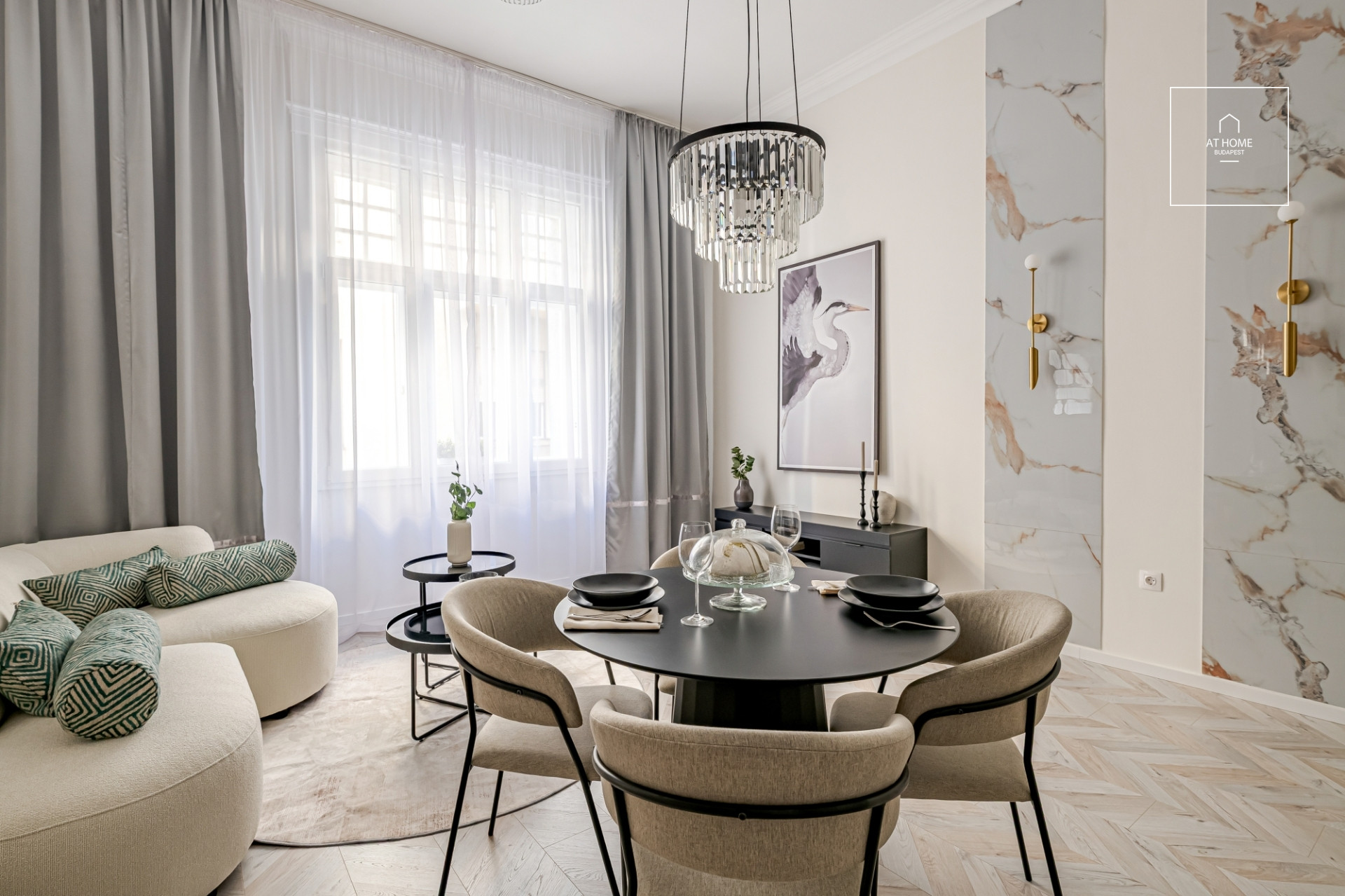 Beautiful, renovated 56 sqm apartment for sale in Újlipótváros, Budapest’s 13th district.