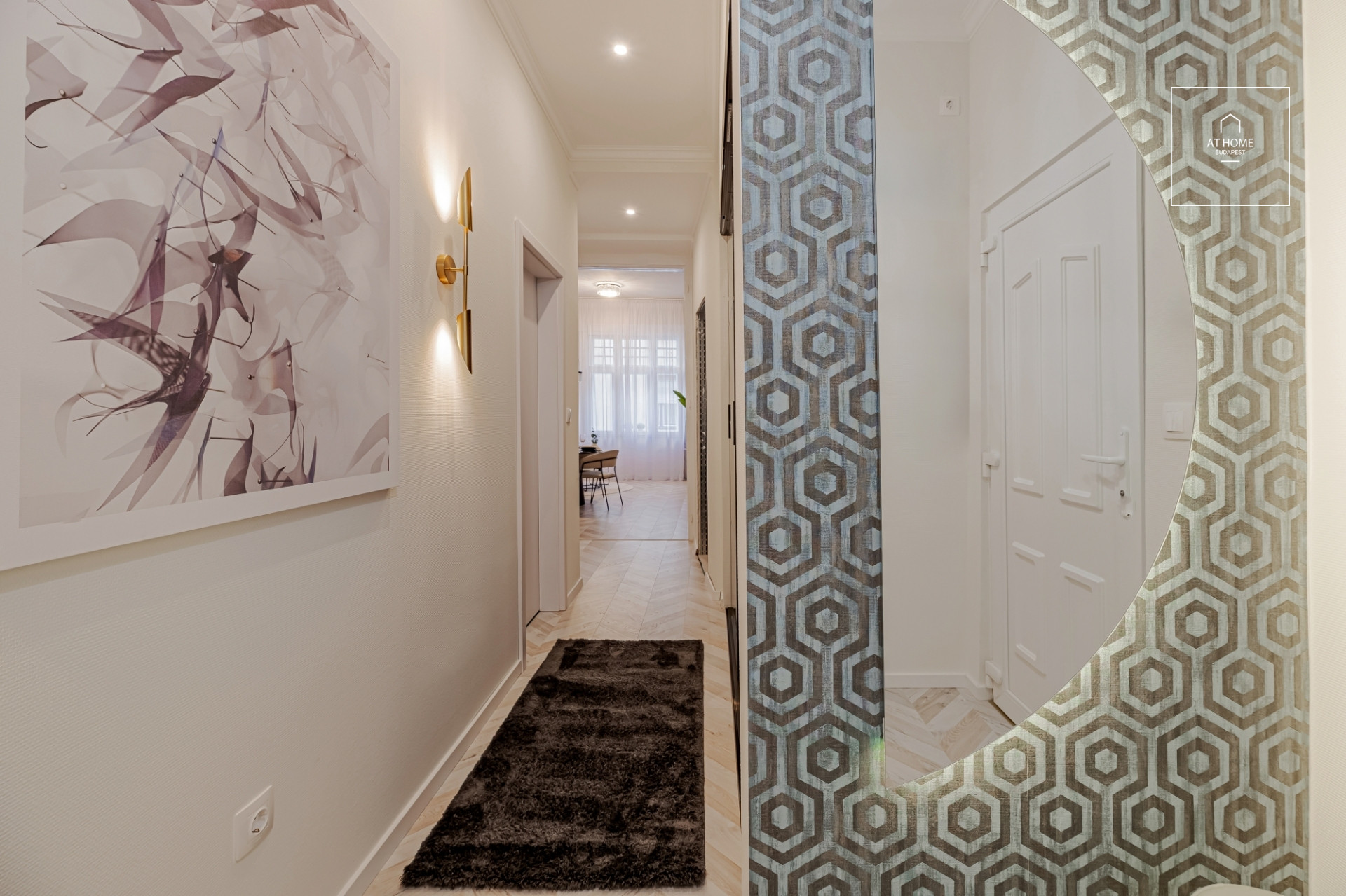 Beautiful, renovated 56 sqm apartment for sale in Újlipótváros, Budapest’s 13th district.