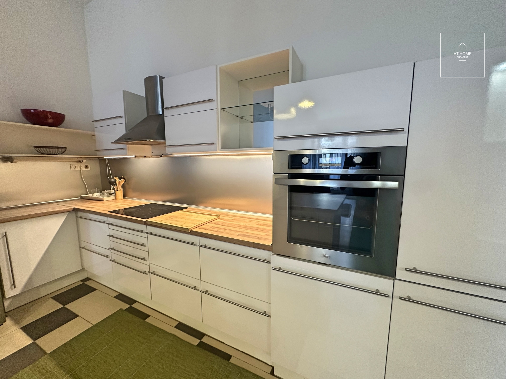 Two bedroom apartment in the 5th district