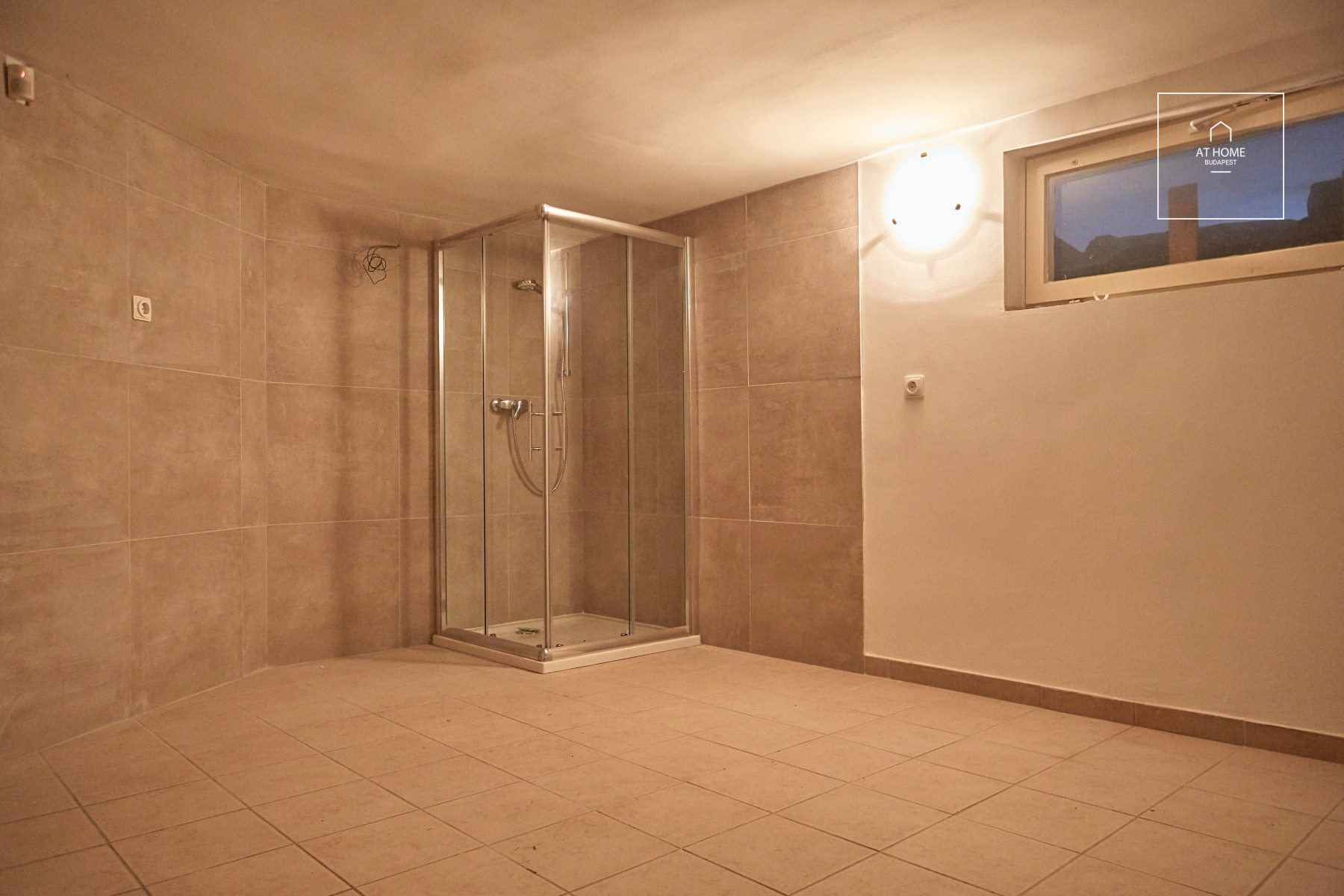 Sunny detached house for rent  II/A. district, Remetekertváros