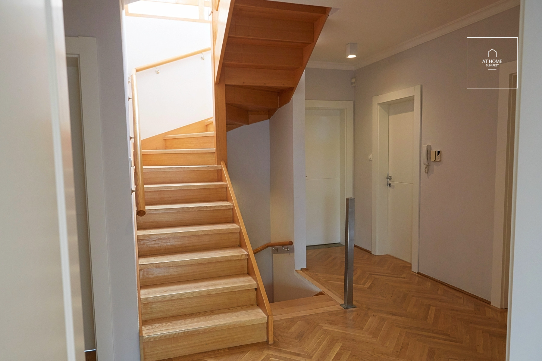 Sunny detached house for rent  II/A. district, Remetekertváros