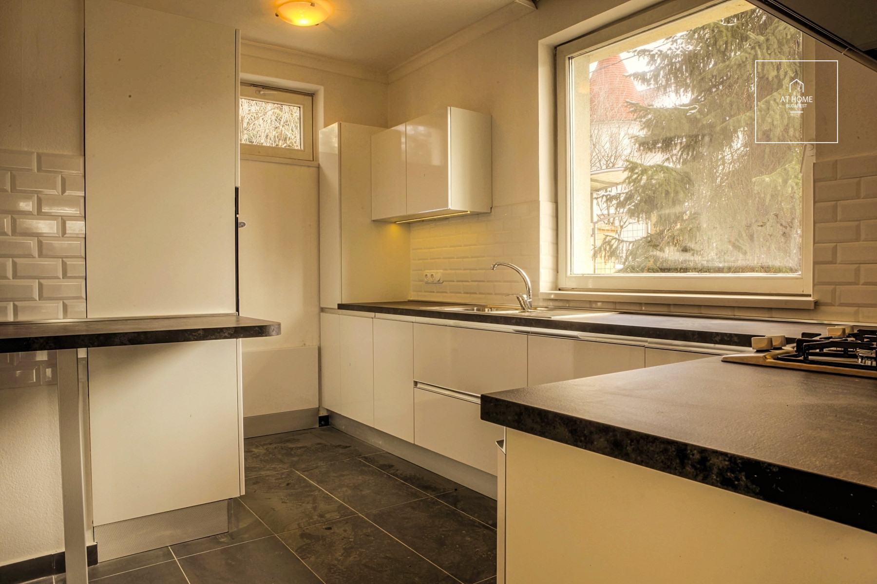 Sunny detached house for rent  II/A. district, Remetekertváros