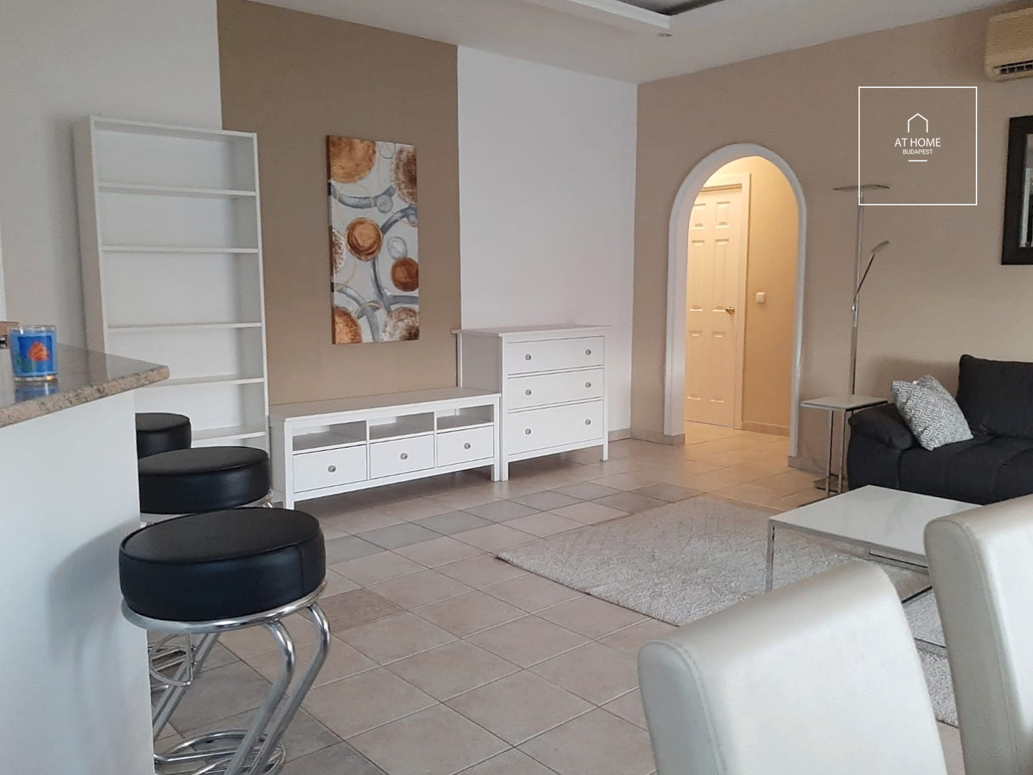 Panoramic 120 sqm pet-friendly apartment with 3 bedrooms in Budapest’s 11th District