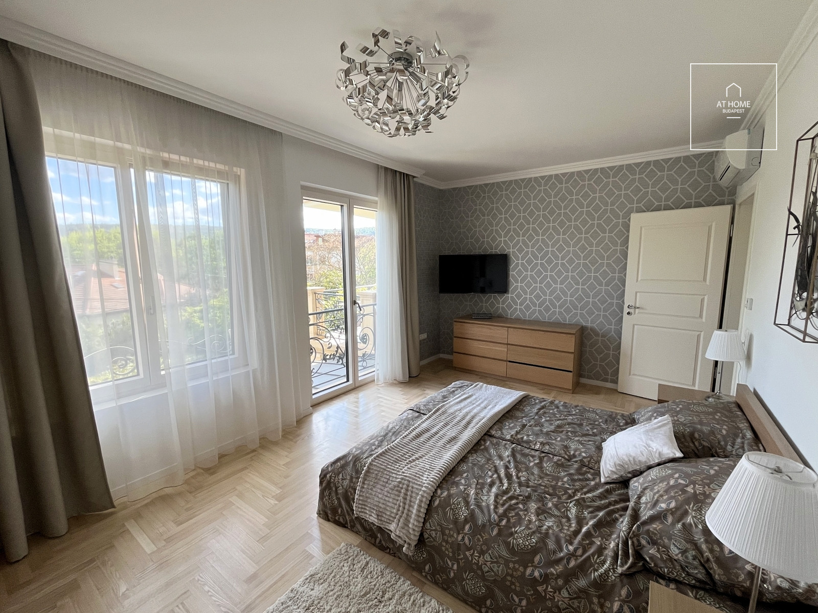 146 sqm panoramic apartment with 3 bedrooms in Budapest’s 2nd district, Pasarét
