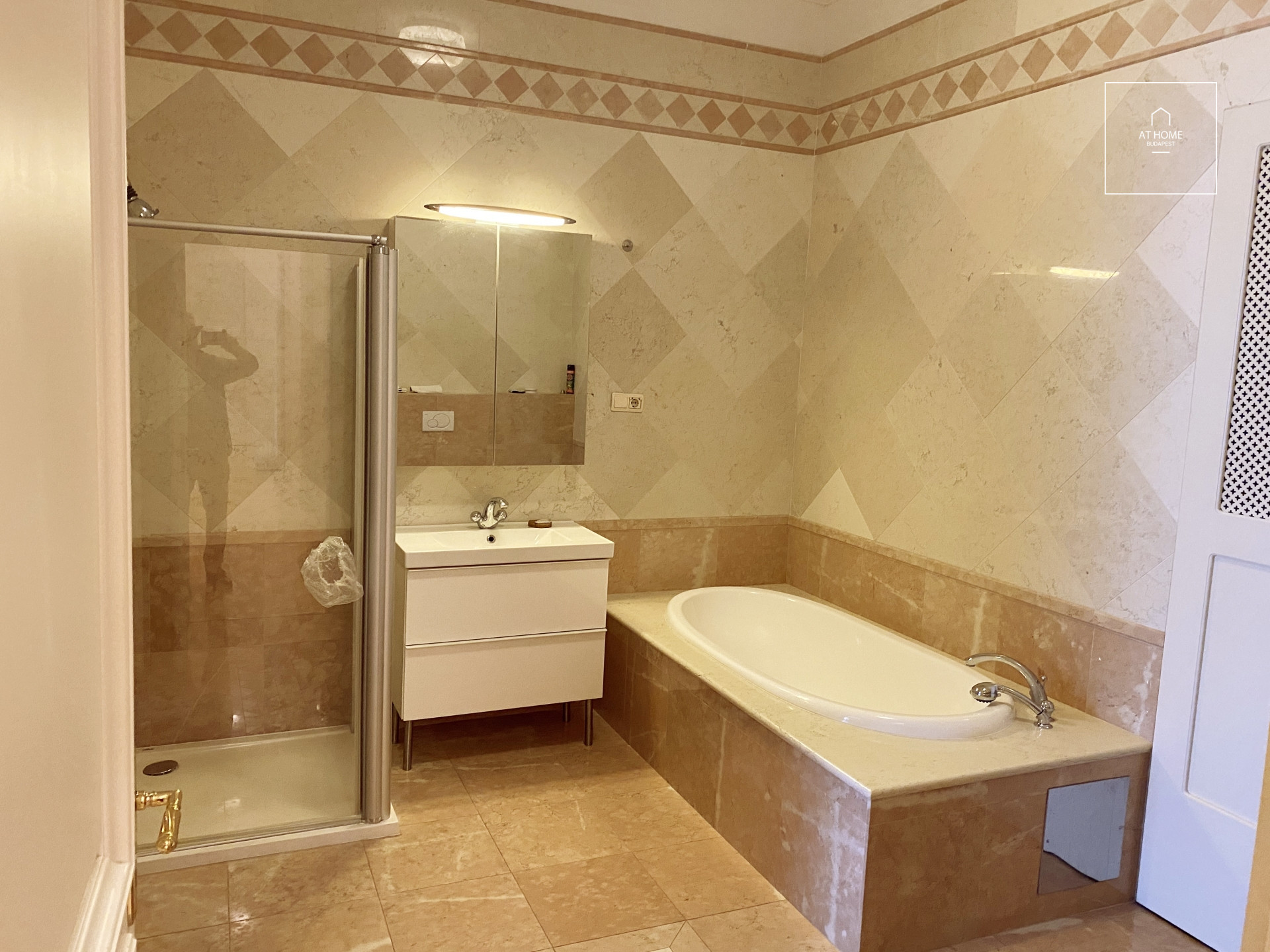 Stunning apartment for rent, also suitable for office use, Budapest District V. Downtown