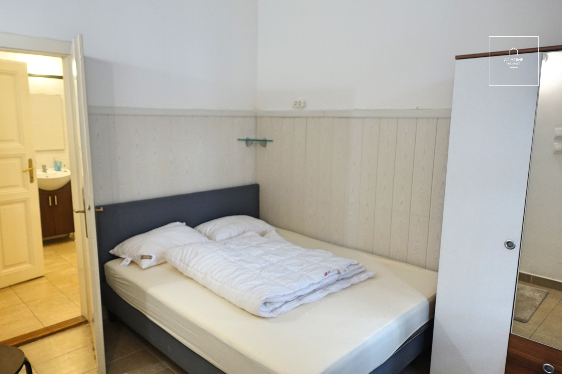 One bedroom apartment for rent in downtown Budapest